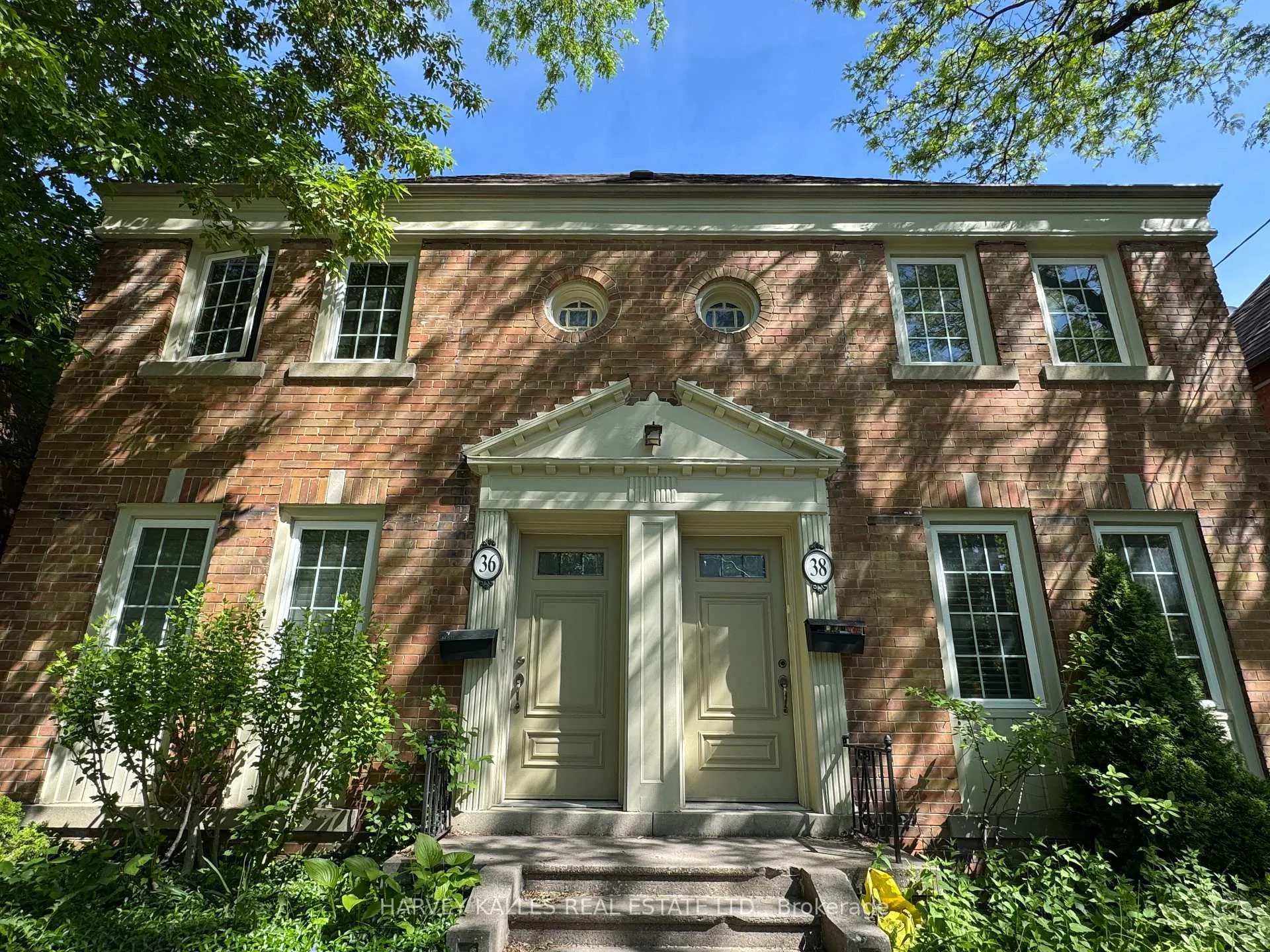Photo 1 of Unit Upper, 38 Strathgowan Avenue, Toronto, Lawrence Park South — HOMEH