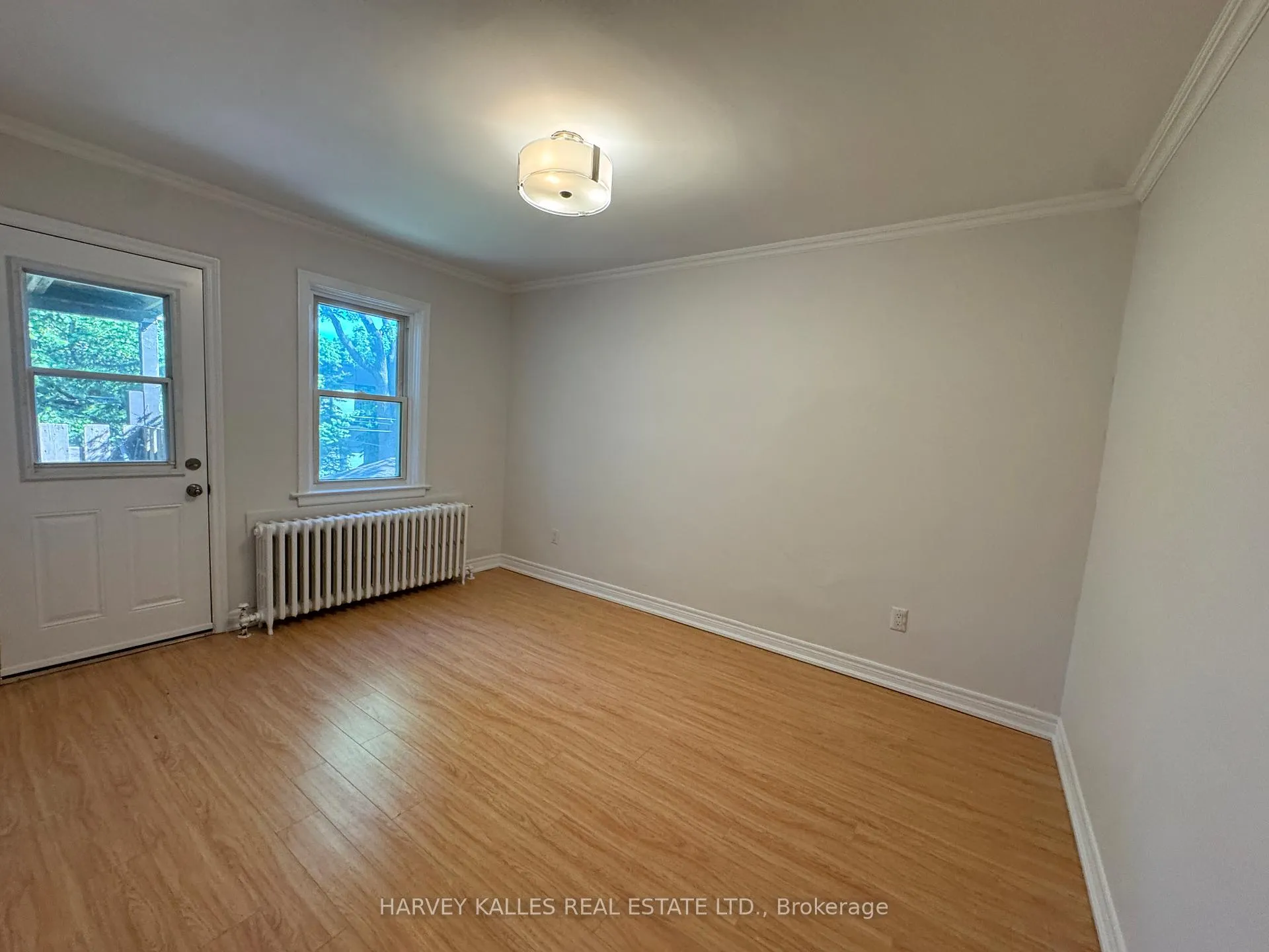 Photo 6 of Unit Upper, 38 Strathgowan Avenue, Toronto, Lawrence Park South — HOMEH