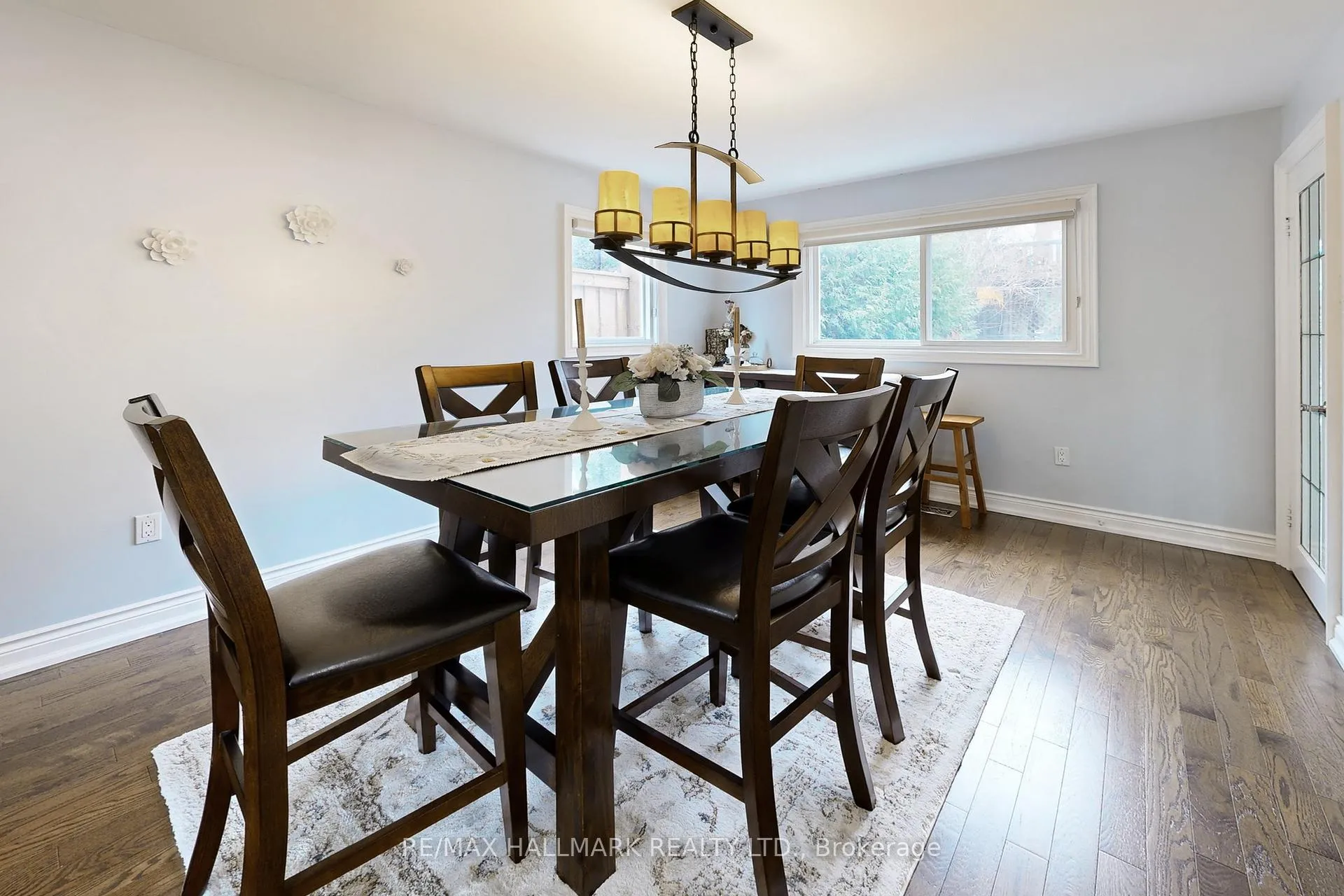 Photo 9 of 87 Autumn Way, Aurora, Aurora Heights — HOMEH