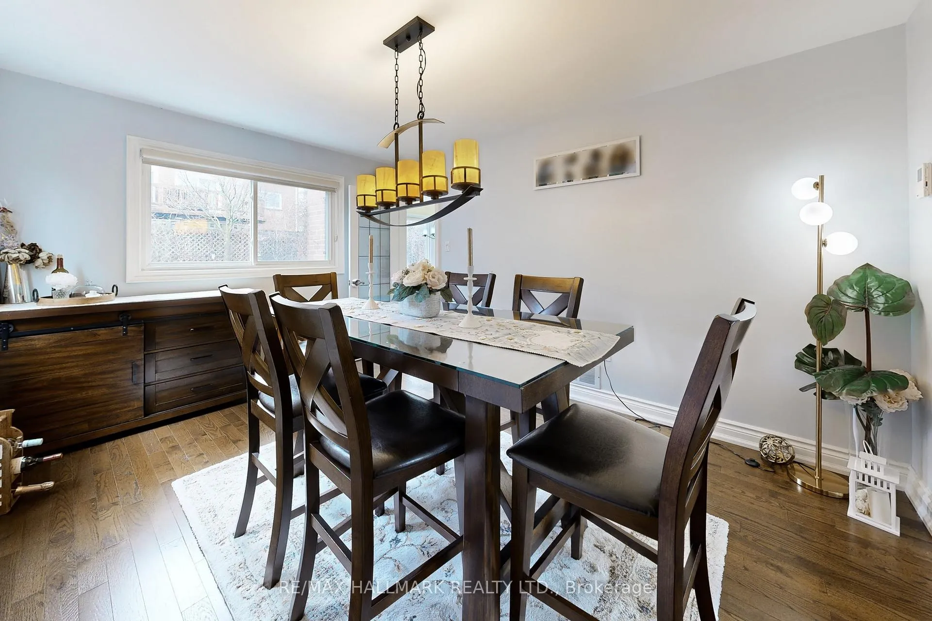 Photo 10 of 87 Autumn Way, Aurora, Aurora Heights — HOMEH