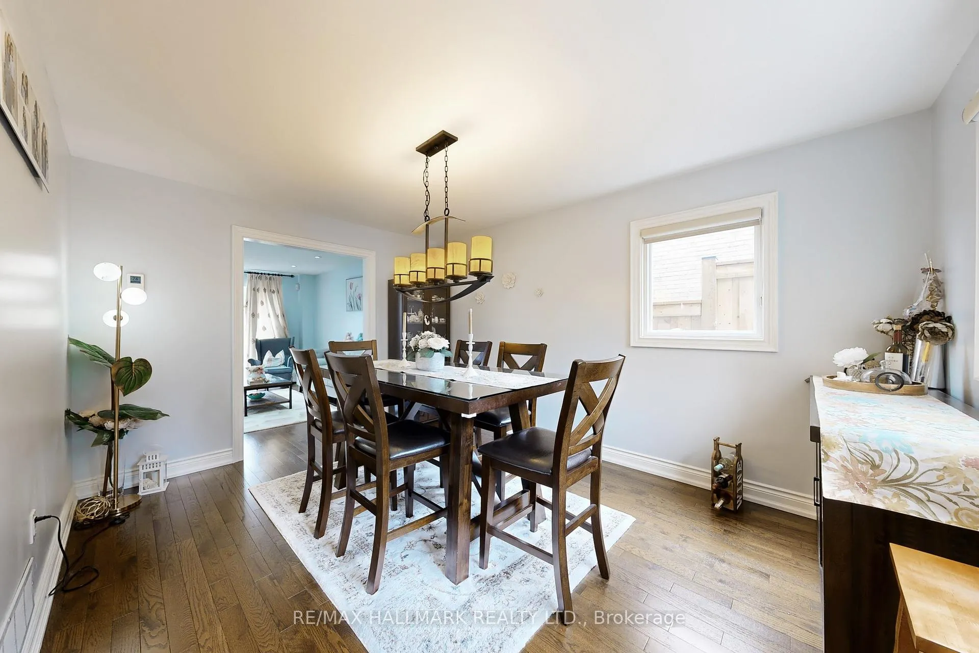 Photo 11 of 87 Autumn Way, Aurora, Aurora Heights — HOMEH