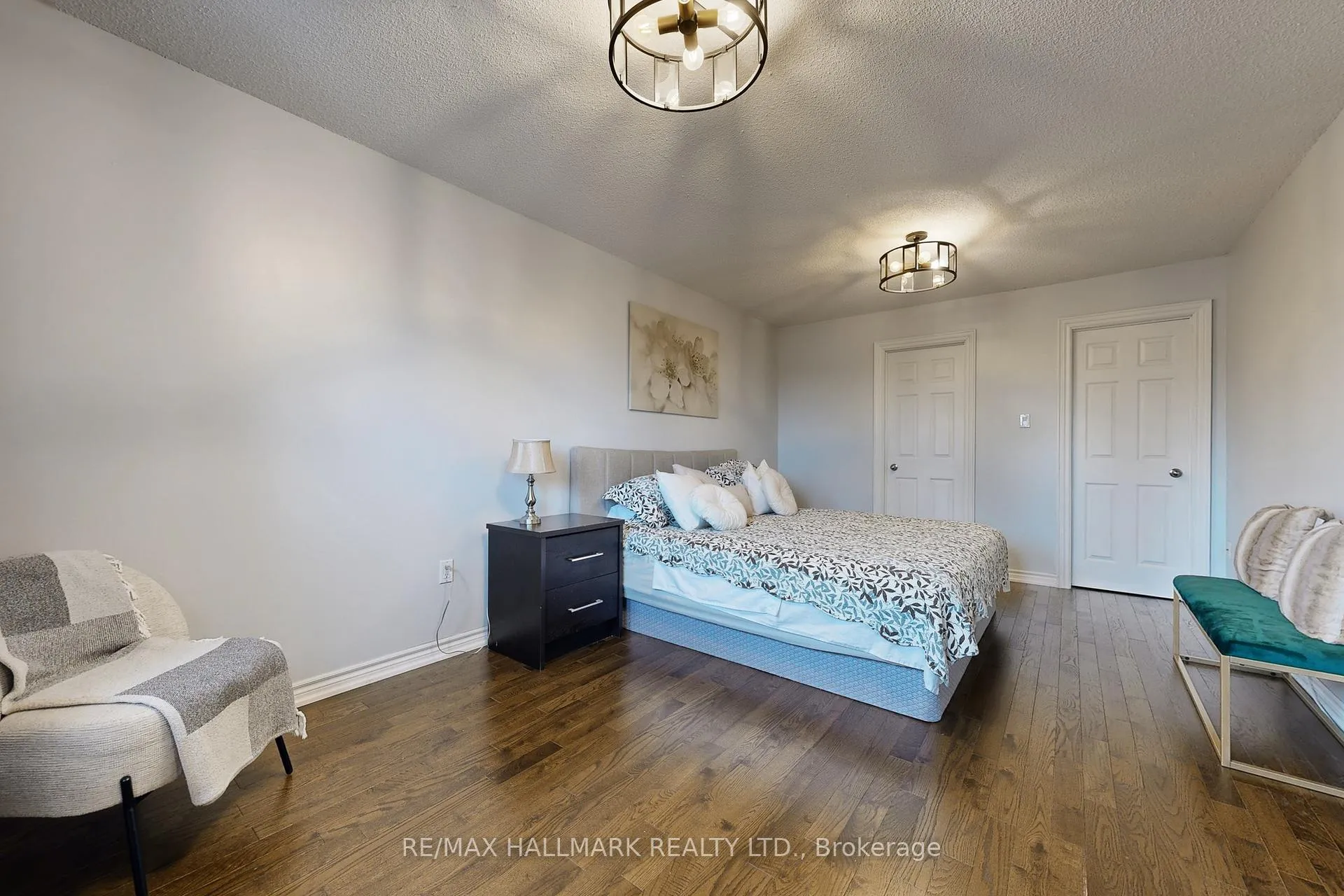 Photo 29 of 87 Autumn Way, Aurora, Aurora Heights — HOMEH