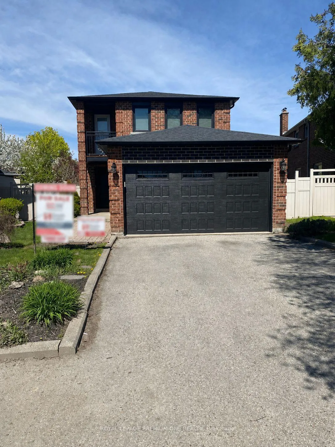 Photo 1 of 16 Muzzo Court, Vaughan, East Woodbridge — HOMEH