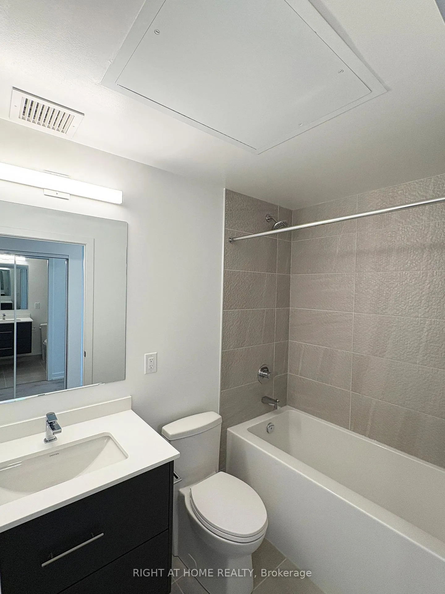 Photo 10 of Unit A-1011, 9763 Markham Road, Markham, Greensborough — HOMEH