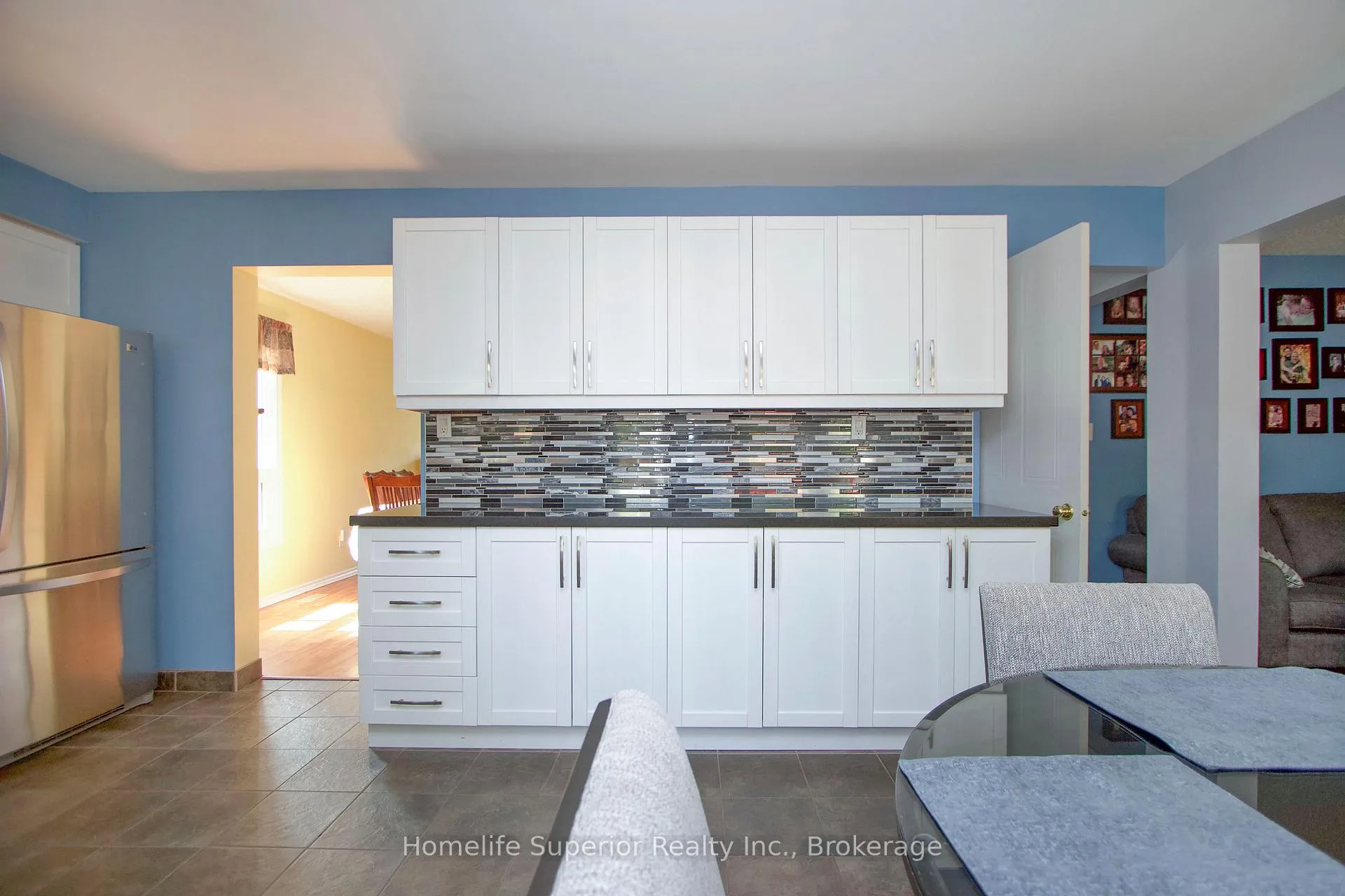 Photo 10 of 122 Sandringham Drive, Clarington, Courtice — HOMEH