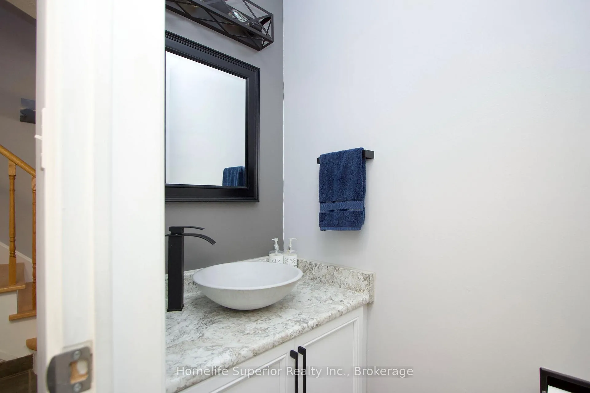 Photo 18 of 122 Sandringham Drive, Clarington, Courtice — HOMEH
