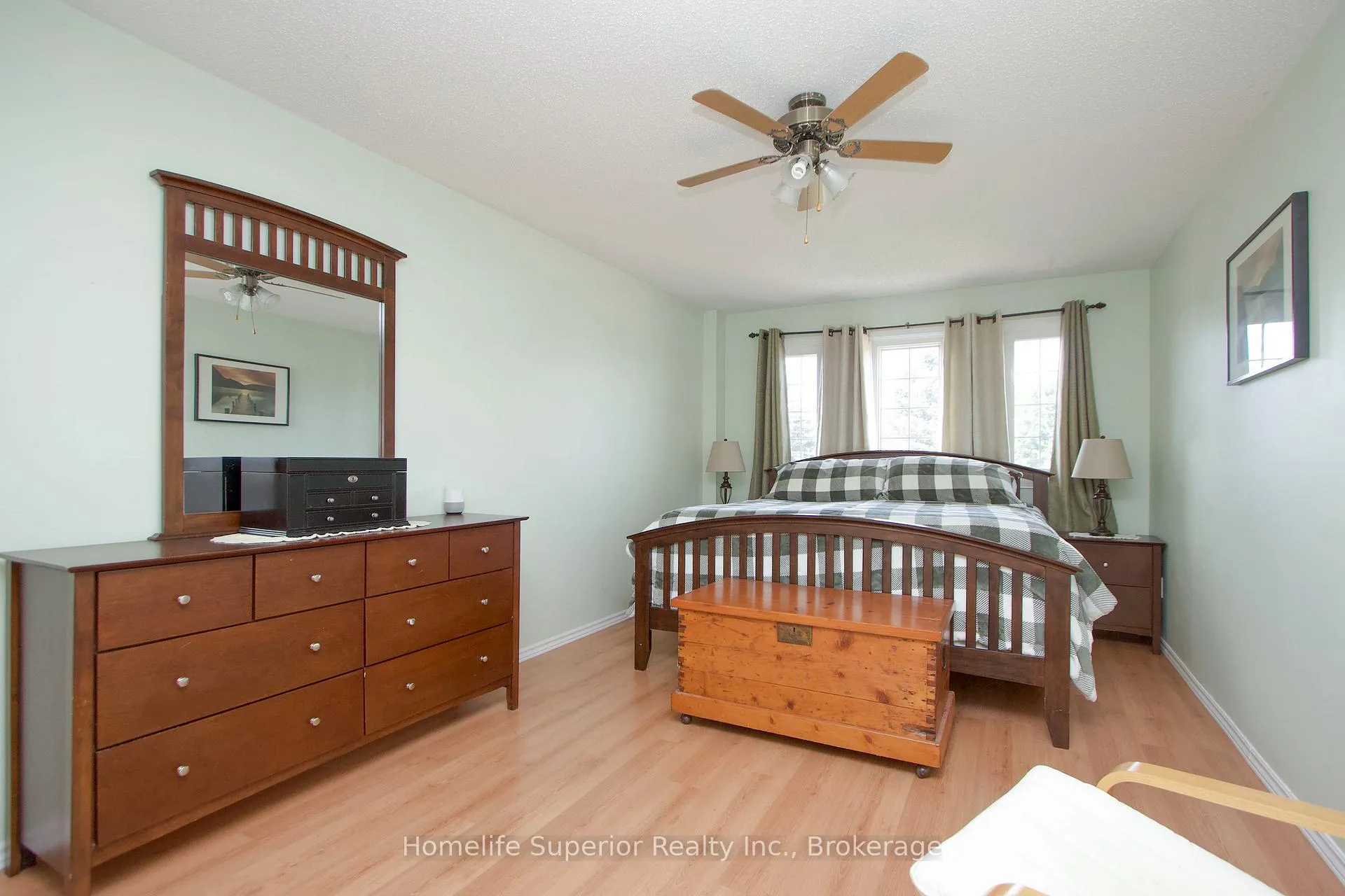 Photo 22 of 122 Sandringham Drive, Clarington, Courtice — HOMEH