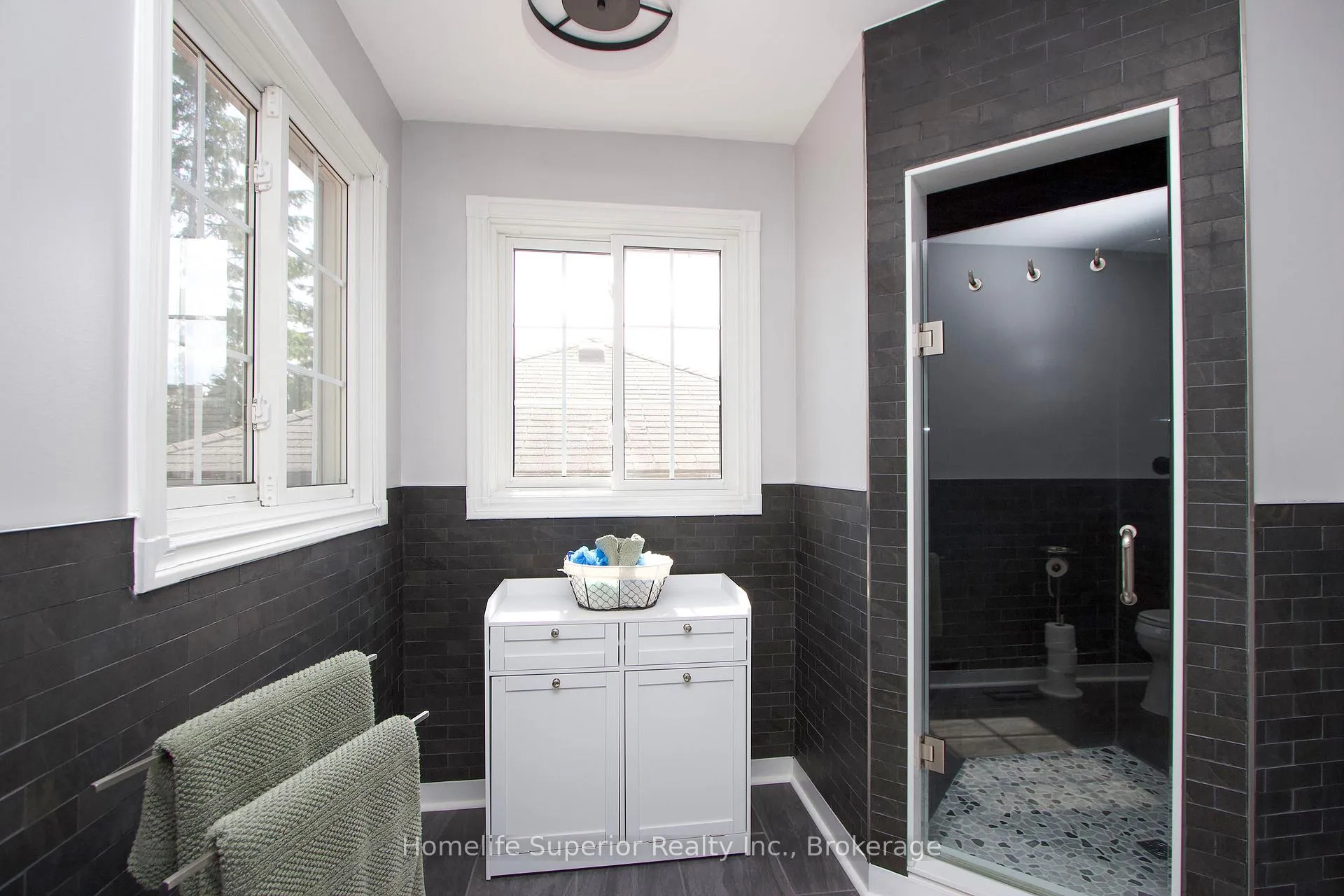 Photo 25 of 122 Sandringham Drive, Clarington, Courtice — HOMEH