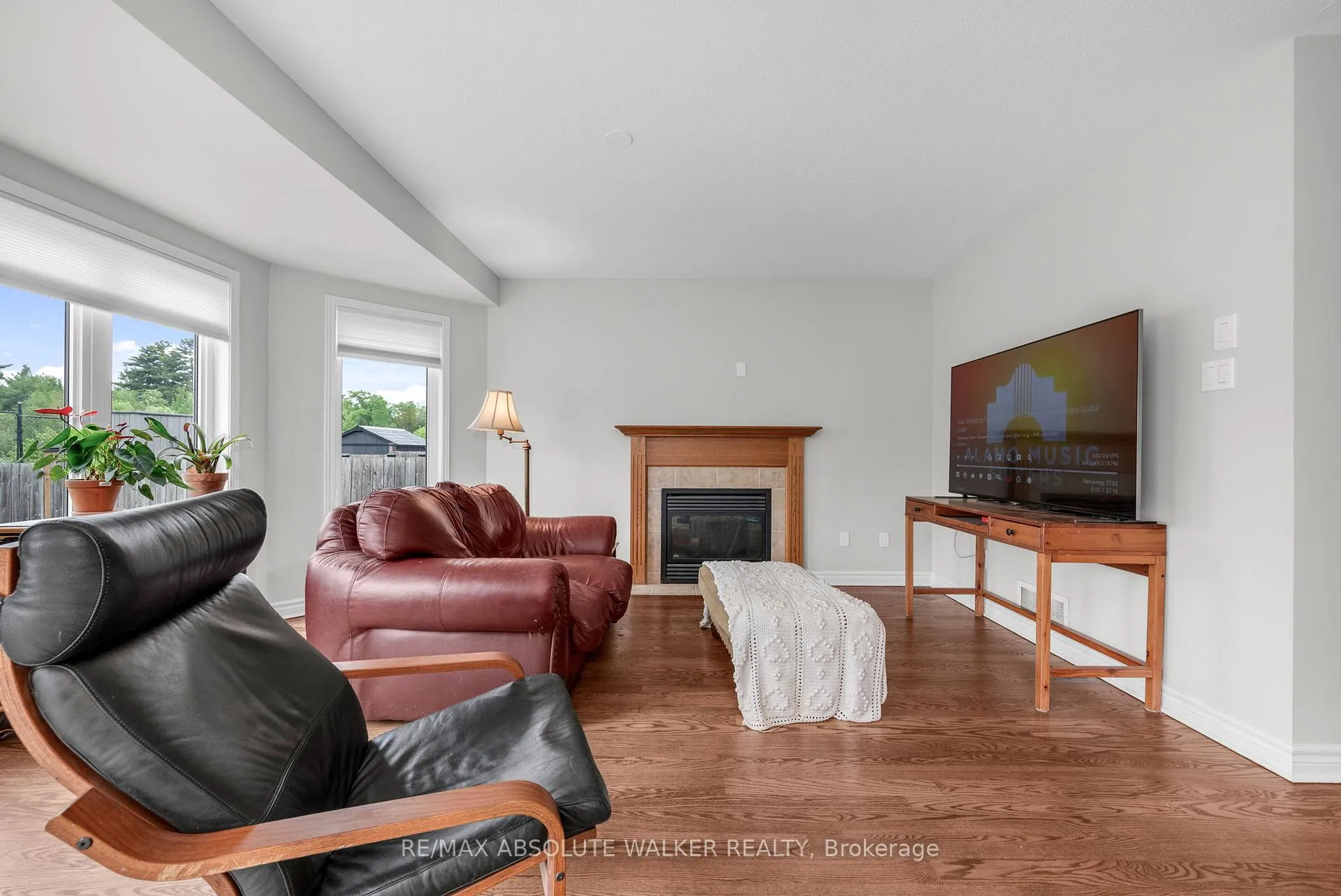 Photo 11 of 2351 Glandriel Crescent, Ottawa, Springridge/East Village — HOMEH