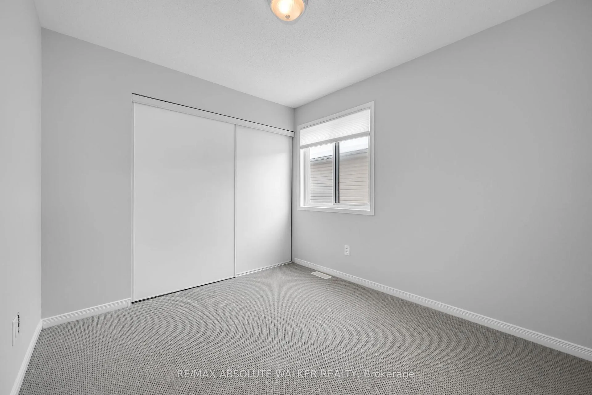 Photo 26 of 2351 Glandriel Crescent, Ottawa, Springridge/East Village — HOMEH
