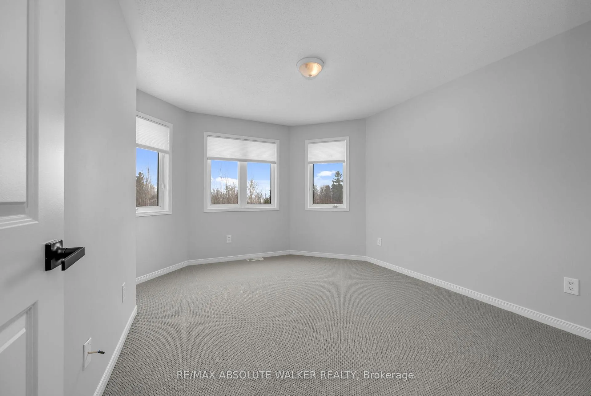 Photo 29 of 2351 Glandriel Crescent, Ottawa, Springridge/East Village — HOMEH