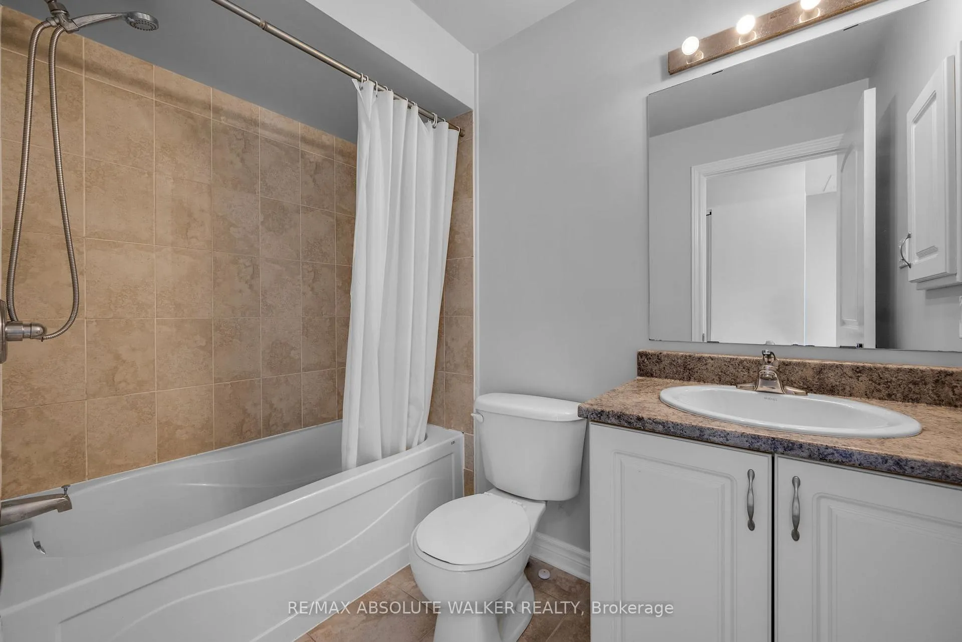 Photo 36 of 2351 Glandriel Crescent, Ottawa, Springridge/East Village — HOMEH