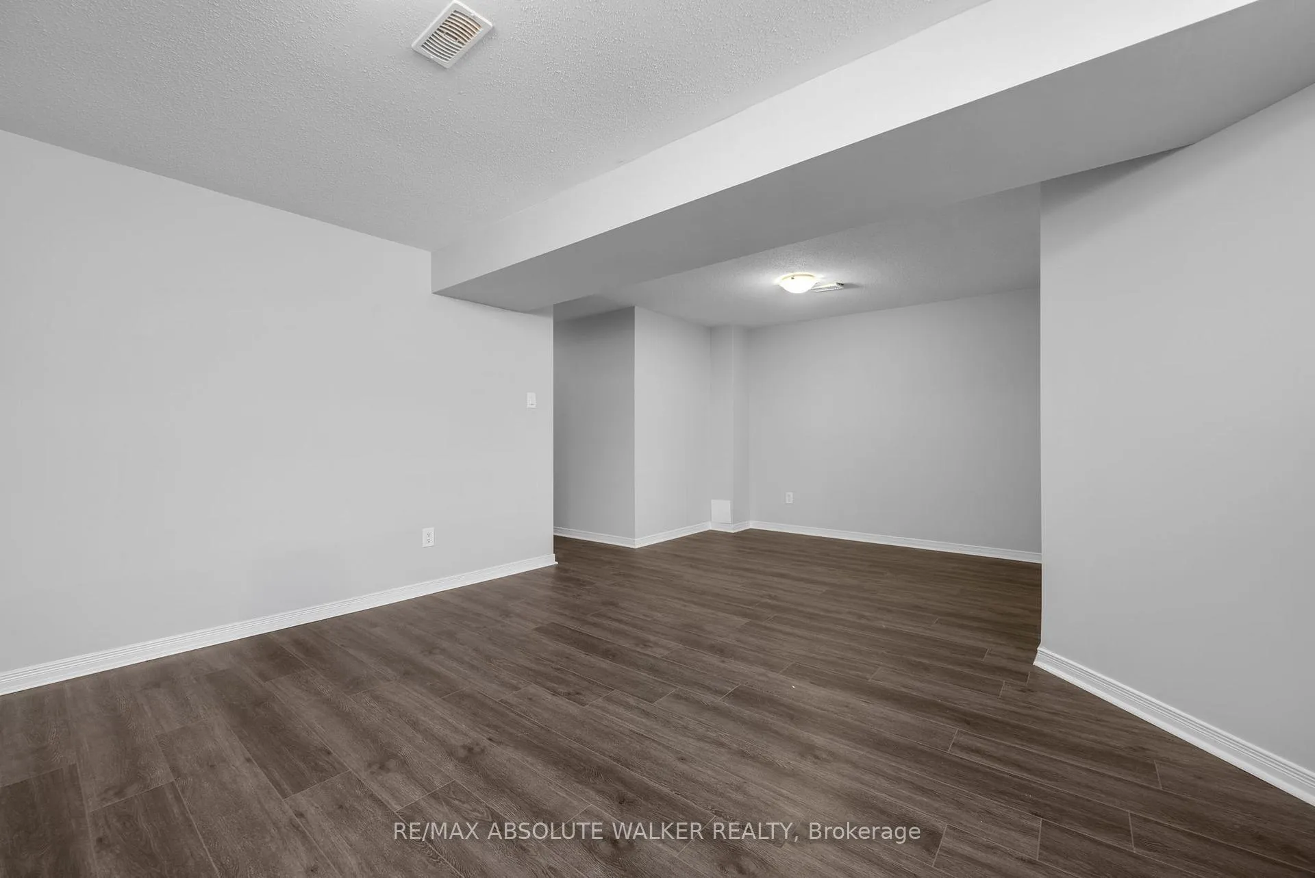 Photo 41 of 2351 Glandriel Crescent, Ottawa, Springridge/East Village — HOMEH