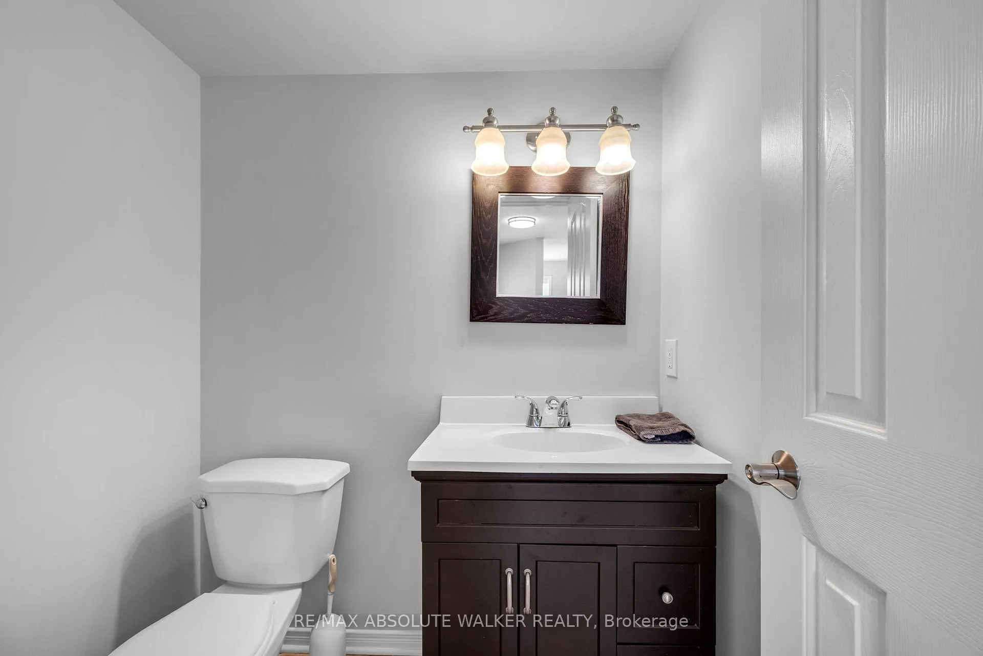 Photo 42 of 2351 Glandriel Crescent, Ottawa, Springridge/East Village — HOMEH