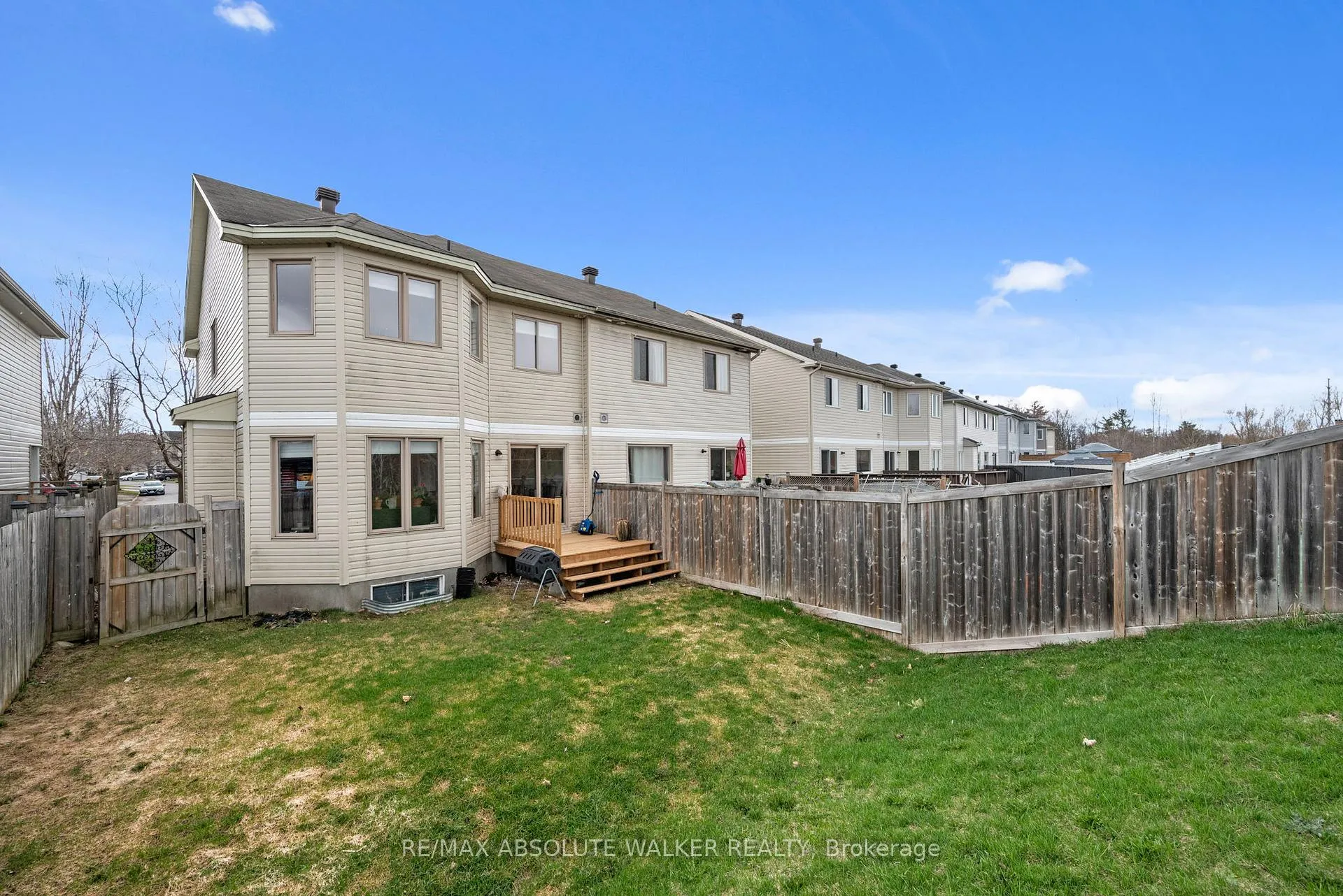 Photo 44 of 2351 Glandriel Crescent, Ottawa, Springridge/East Village — HOMEH