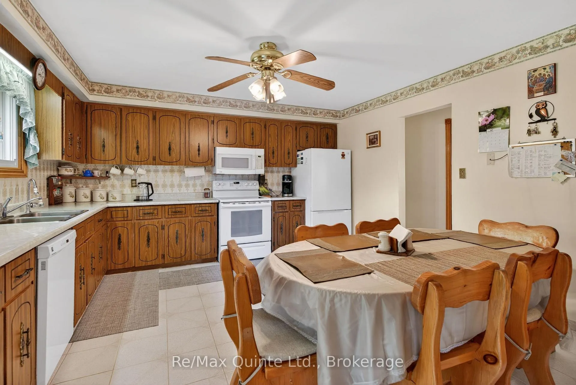 Photo 13 of 37 Wickens Street, Quinte West, Sidney Ward — HOMEH
