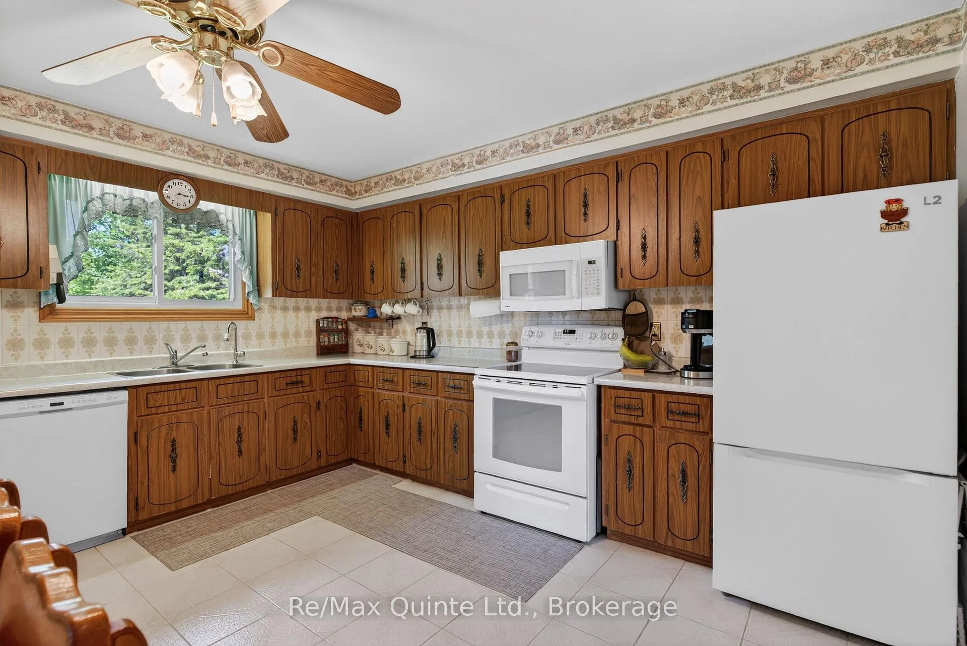 Photo 14 of 37 Wickens Street, Quinte West, Sidney Ward — HOMEH