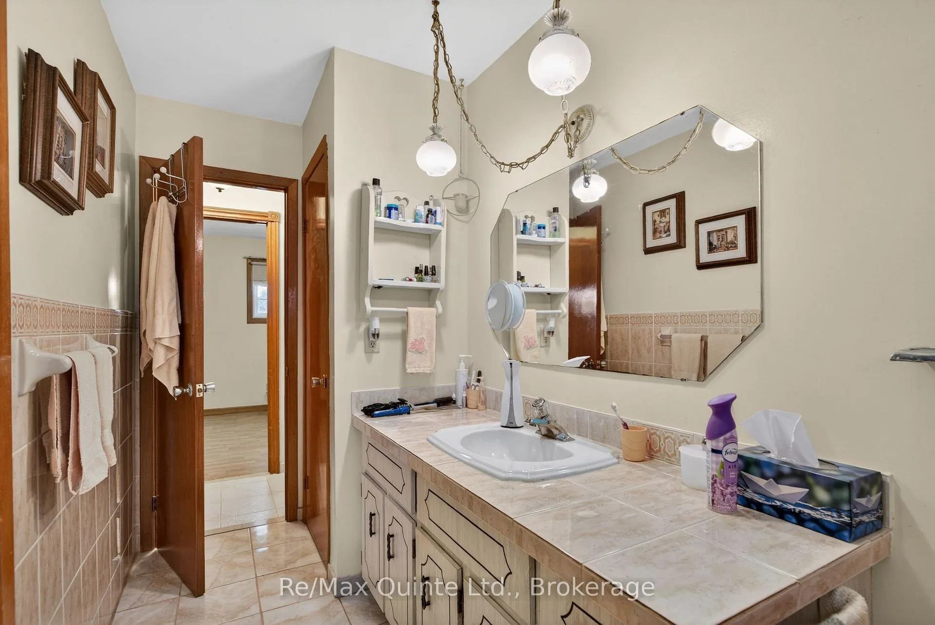 Photo 20 of 37 Wickens Street, Quinte West, Sidney Ward — HOMEH