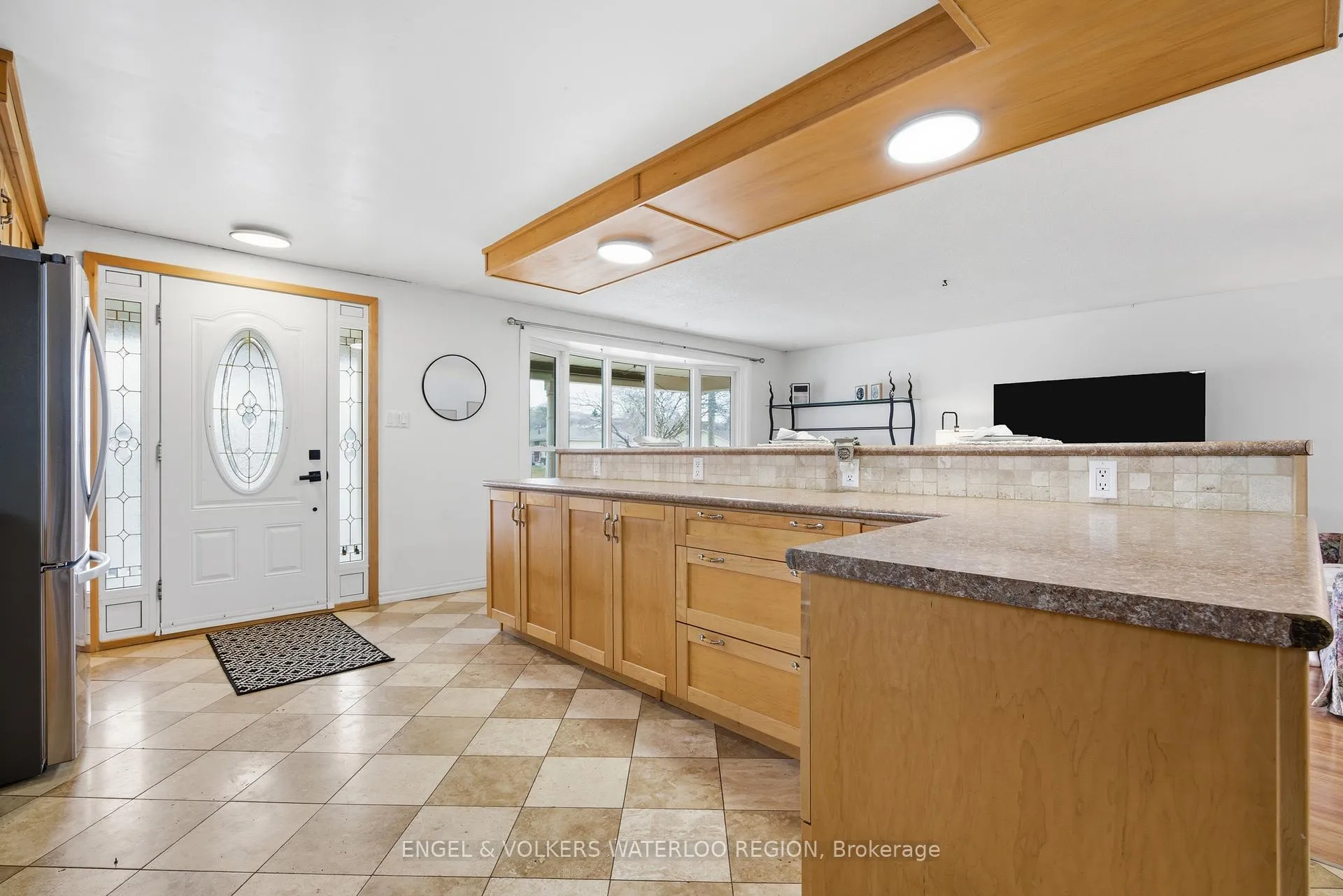 Photo 11 of 515 Strasburg Road, Kitchener, Alpine — HOMEH