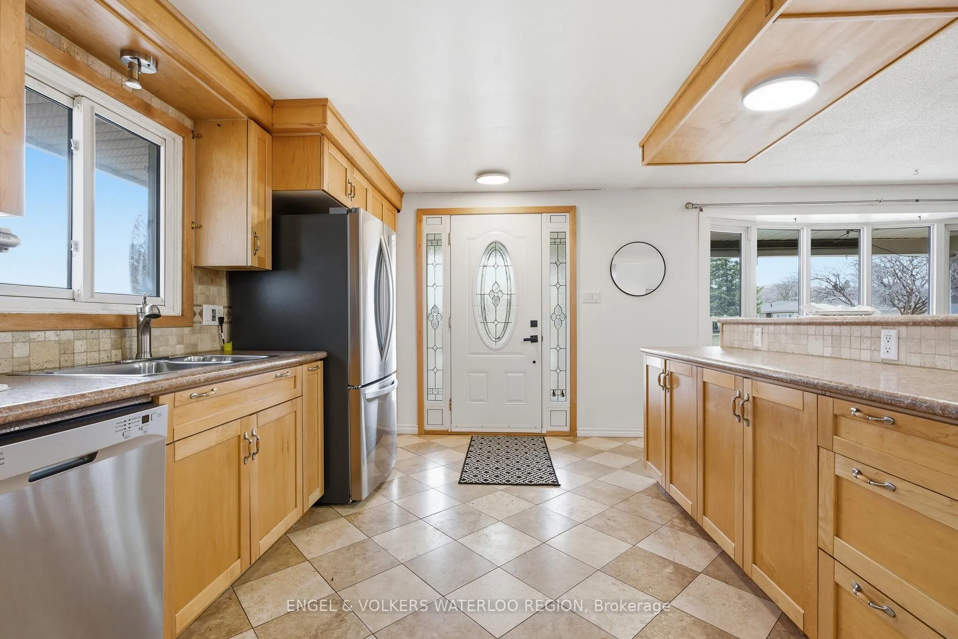 Photo 12 of 515 Strasburg Road, Kitchener, Alpine — HOMEH