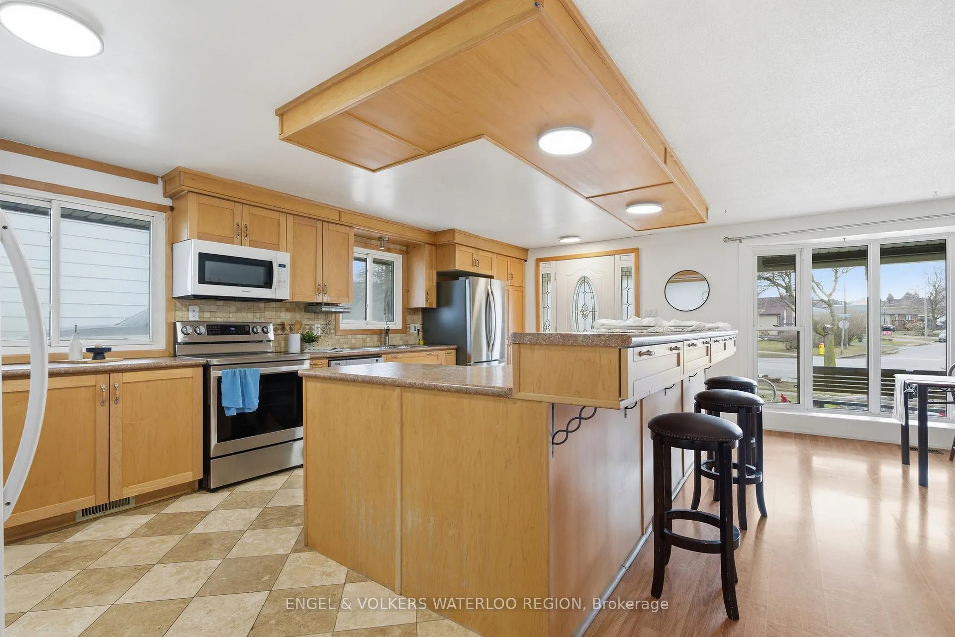Photo 13 of 515 Strasburg Road, Kitchener, Alpine — HOMEH