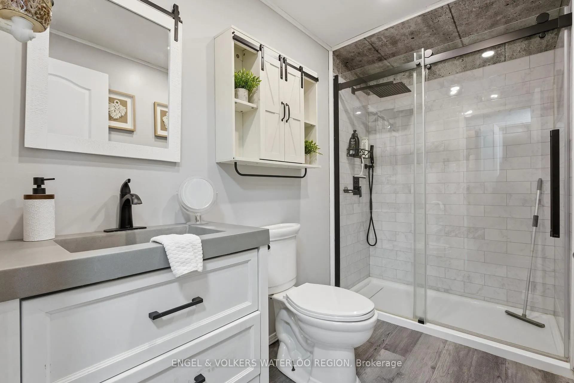 Photo 15 of 515 Strasburg Road, Kitchener, Alpine — HOMEH