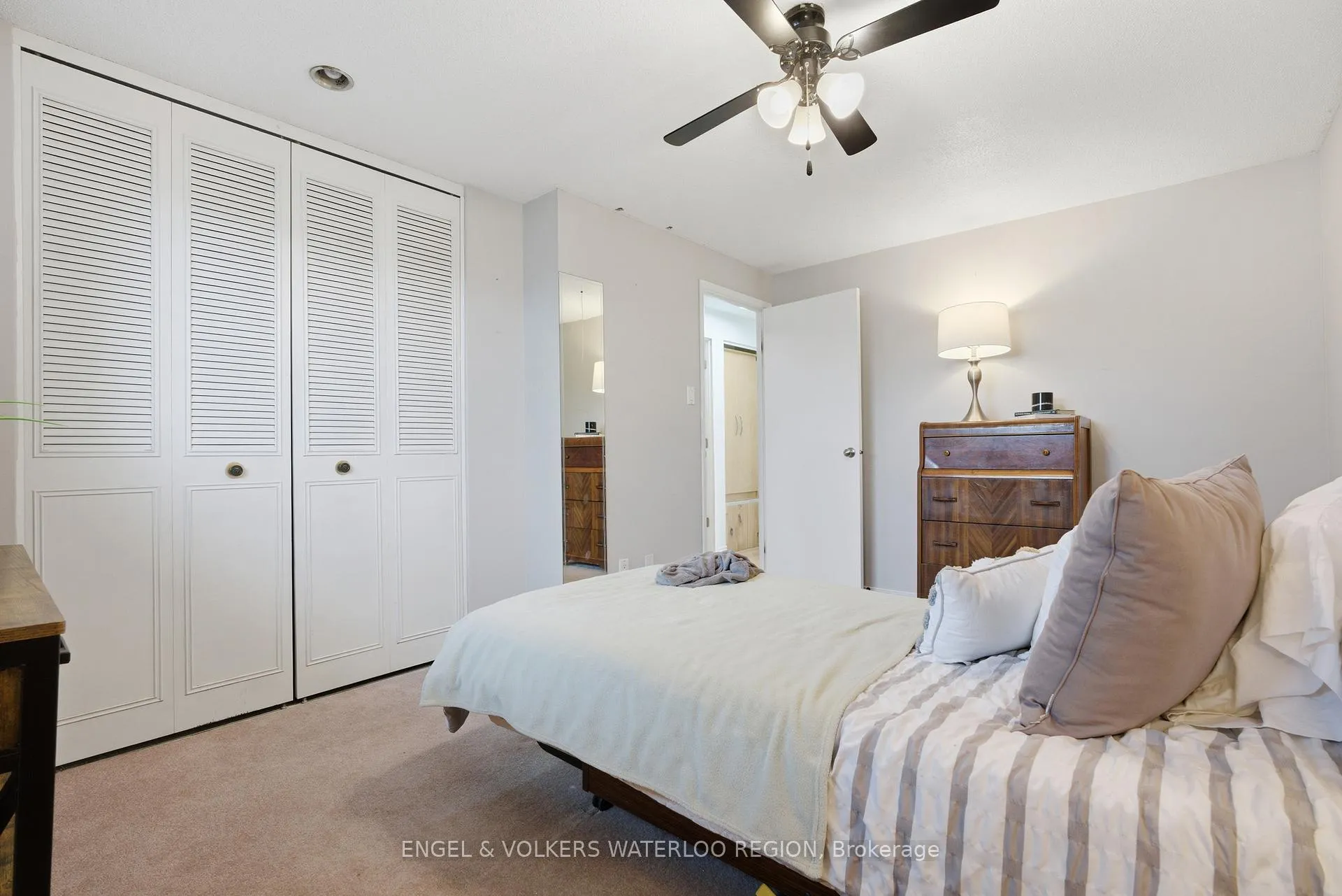Photo 18 of 515 Strasburg Road, Kitchener, Alpine — HOMEH