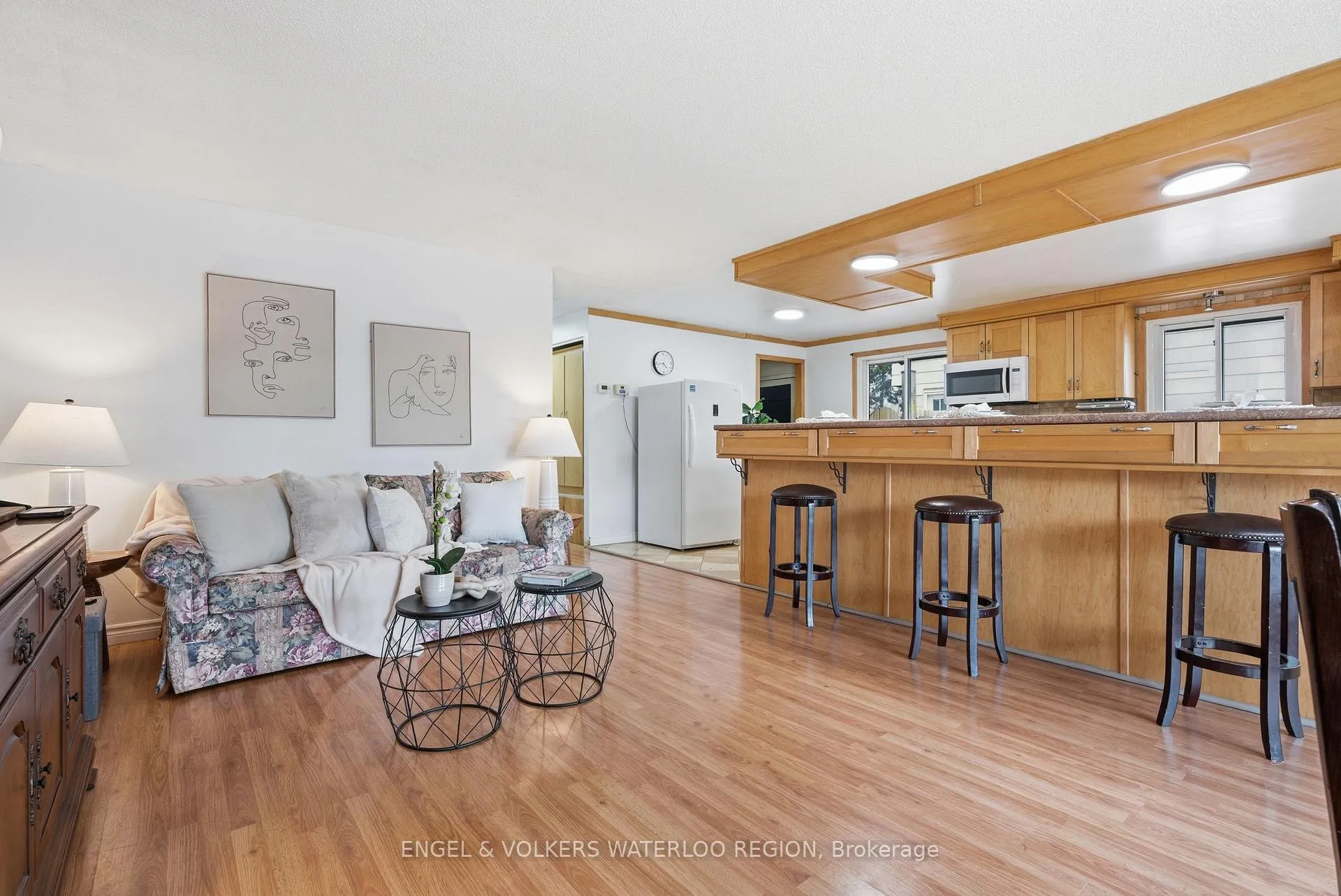 Photo 23 of 515 Strasburg Road, Kitchener, Alpine — HOMEH