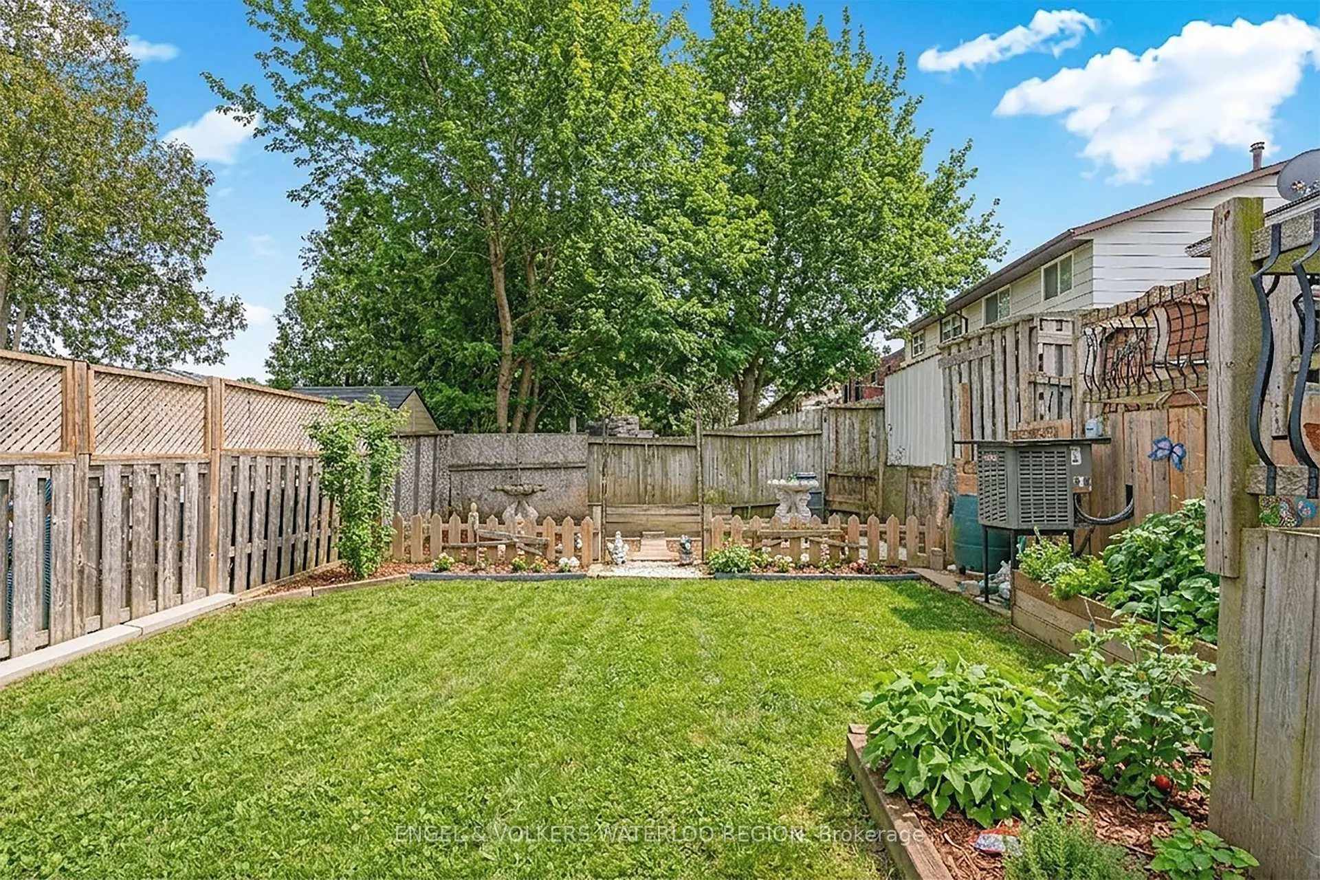 Photo 27 of 515 Strasburg Road, Kitchener, Alpine — HOMEH