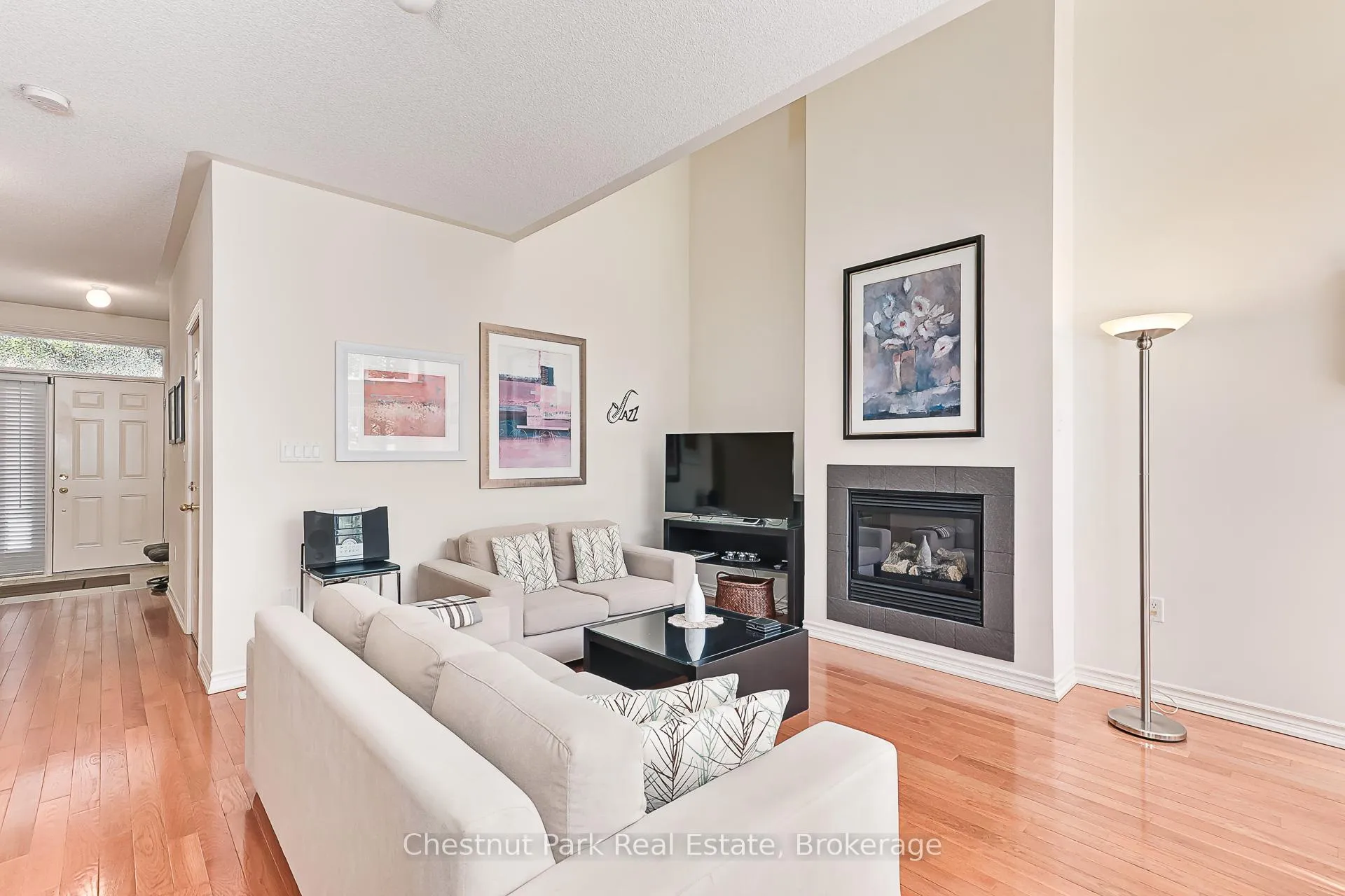 Photo 8 of 53 Joseph Trail, Collingwood — HOMEH