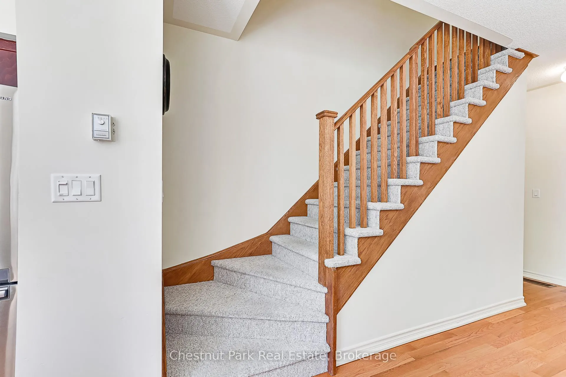 Photo 18 of 53 Joseph Trail, Collingwood — HOMEH