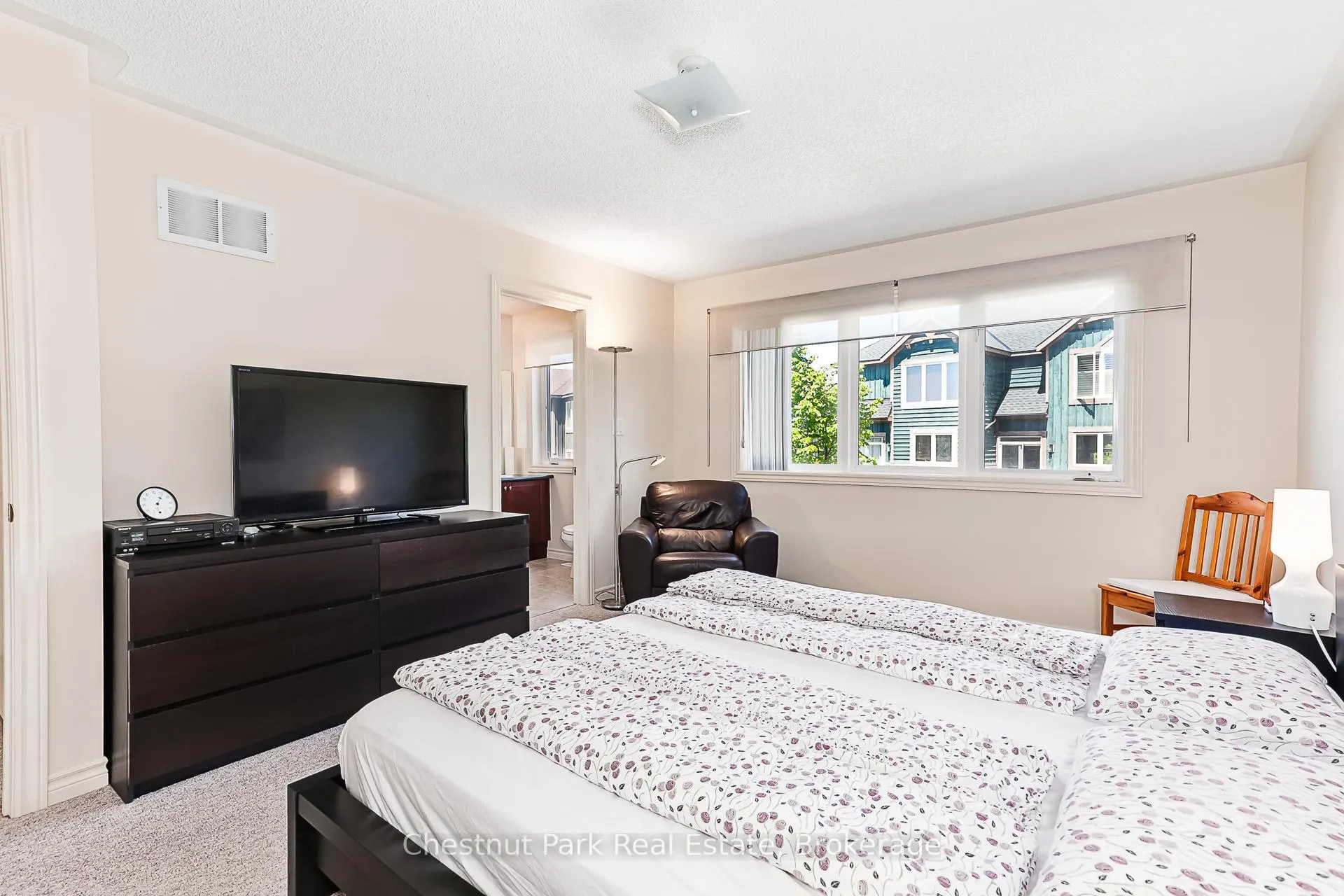 Photo 21 of 53 Joseph Trail, Collingwood — HOMEH