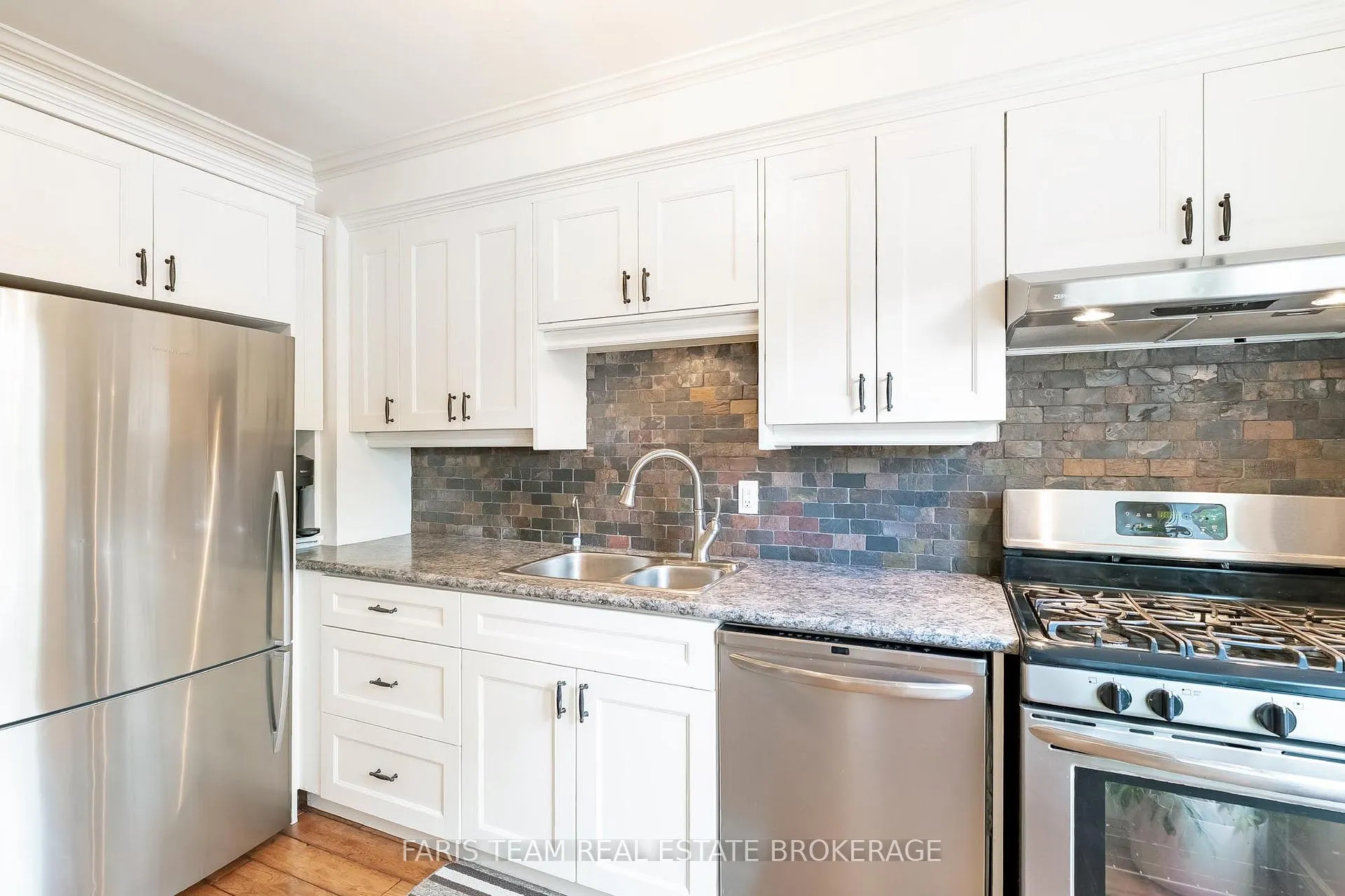 Photo 7 of Unit 64, 165 Kozlov Street, Barrie, West Bayfield — HOMEH