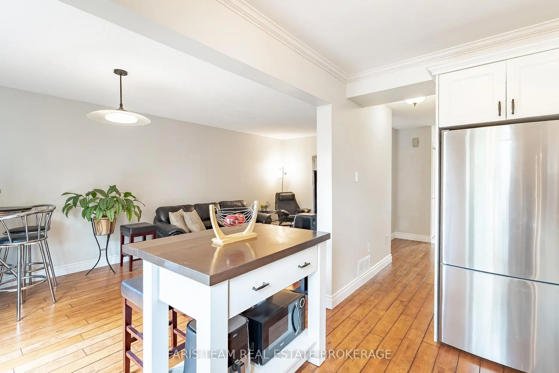 Photo 8 of Unit 64, 165 Kozlov Street, Barrie, West Bayfield — HOMEH