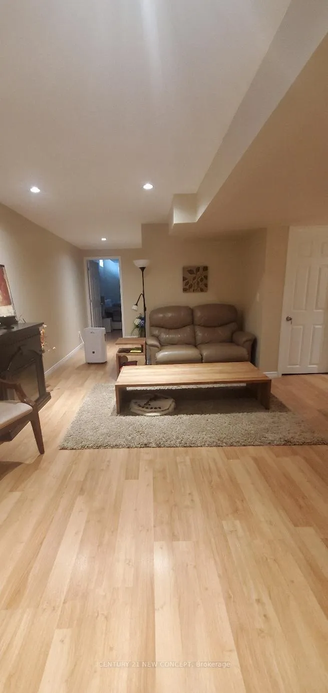 Photo 4 of Unit Basement, 2468 Pebblestone Court, Oakville, West Oak Trails — HOMEH