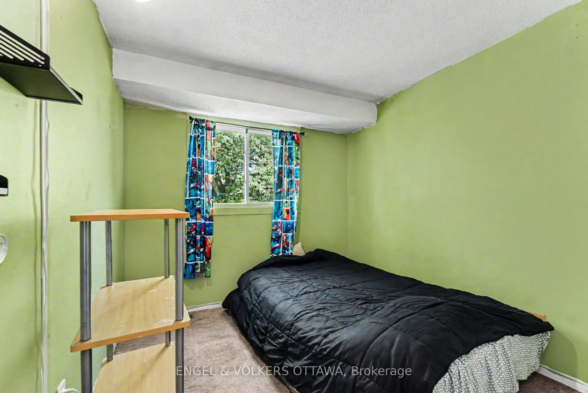 Photo 12 of 4557 Dora Crescent, Ottawa, Cyrville — HOMEH