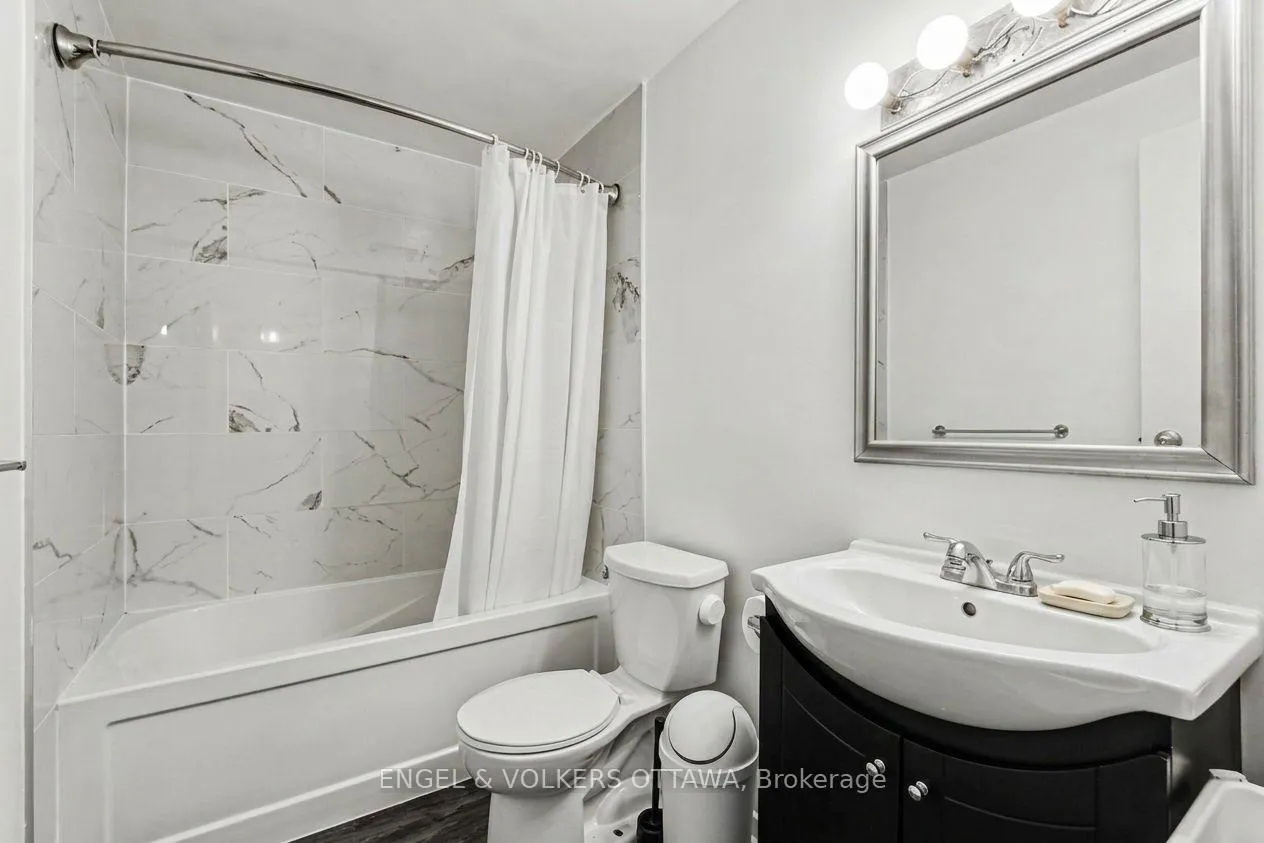 Photo 14 of 4557 Dora Crescent, Ottawa, Cyrville — HOMEH