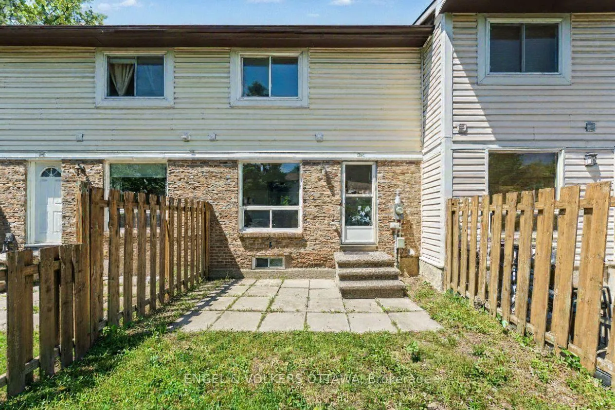 Photo 15 of 4557 Dora Crescent, Ottawa, Cyrville — HOMEH