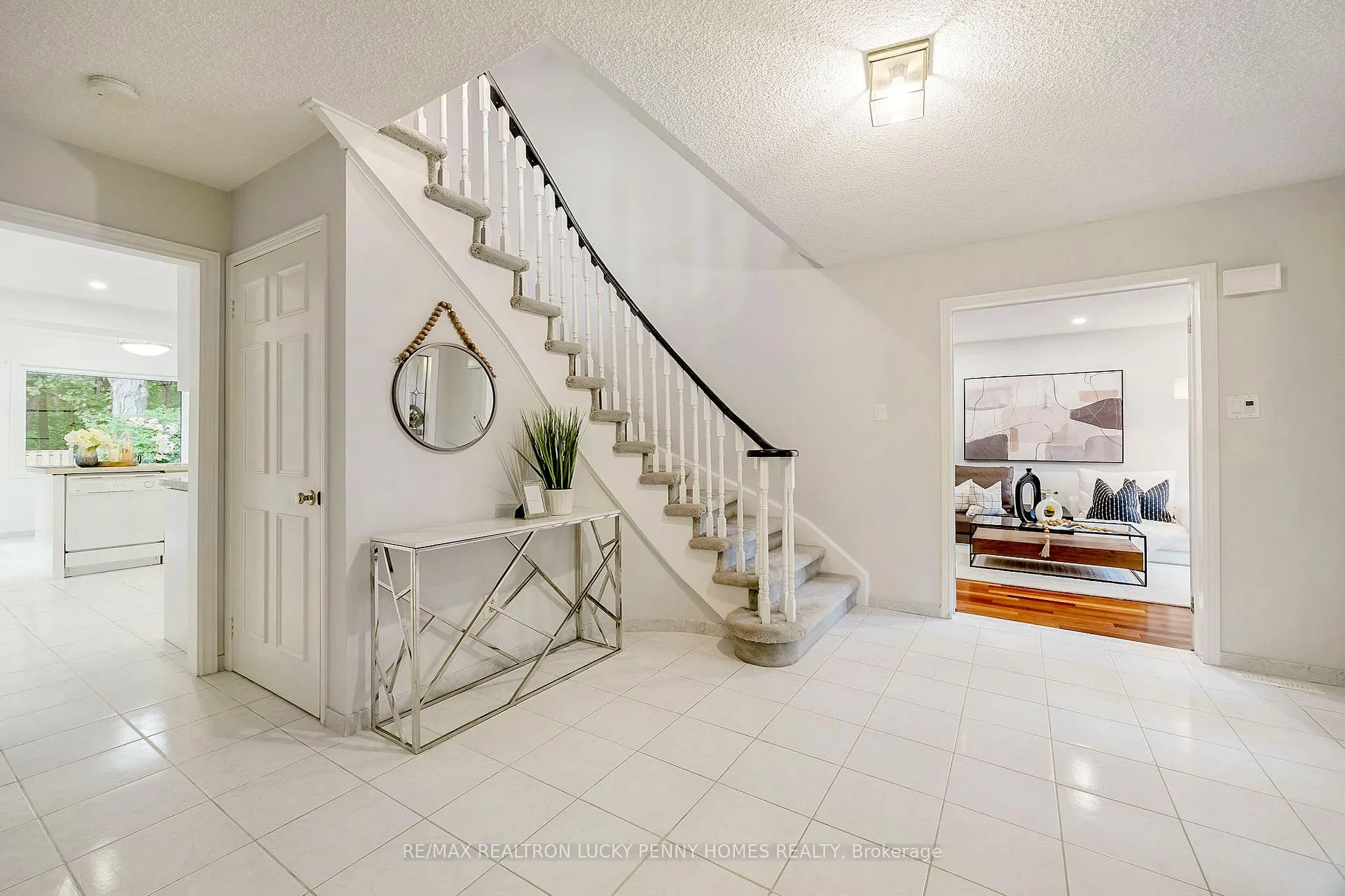 Photo 15 of 4 McPhail Court, Markham, Buttonville — HOMEH