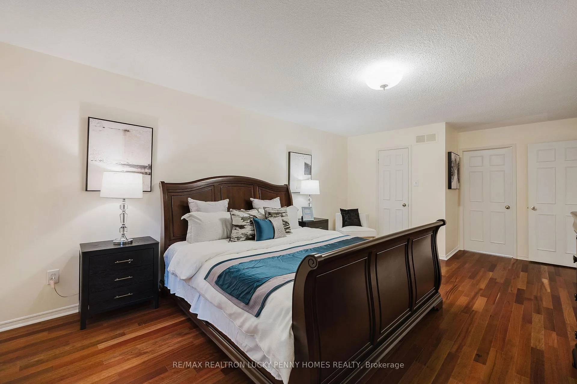 Photo 20 of 4 McPhail Court, Markham, Buttonville — HOMEH