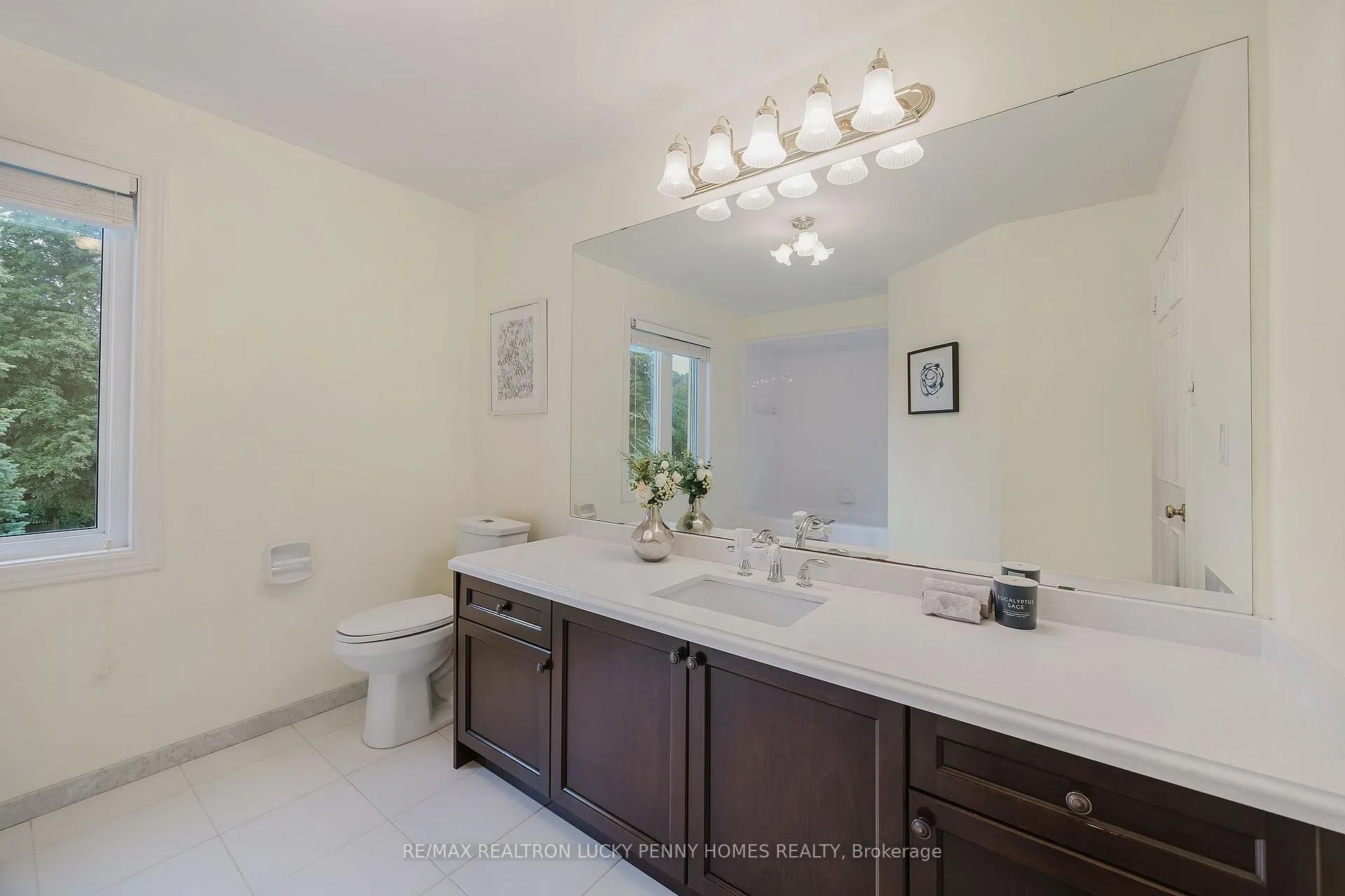 Photo 21 of 4 McPhail Court, Markham, Buttonville — HOMEH