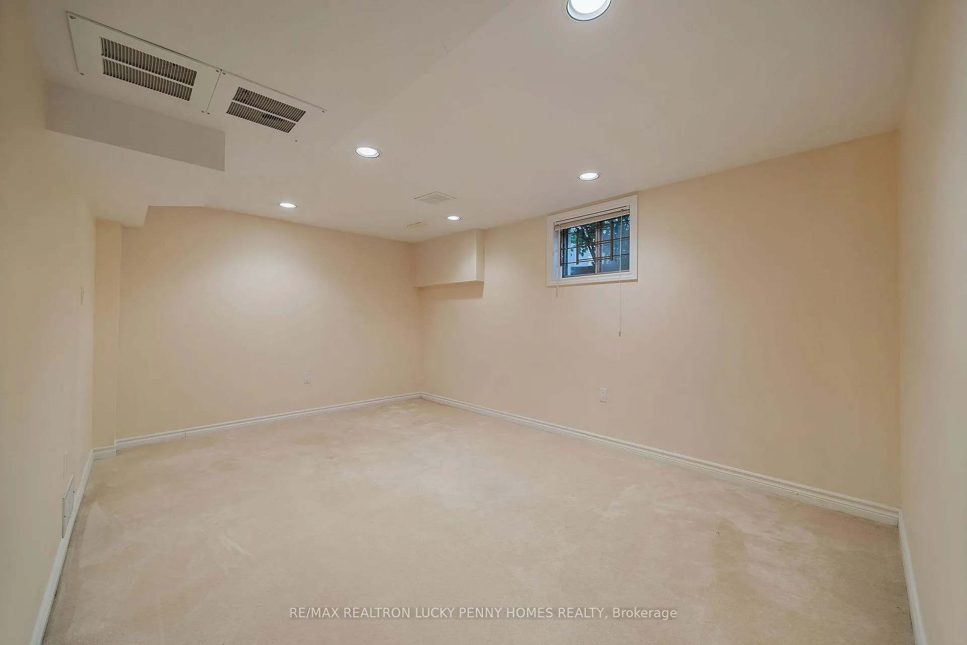 Photo 31 of 4 McPhail Court, Markham, Buttonville — HOMEH