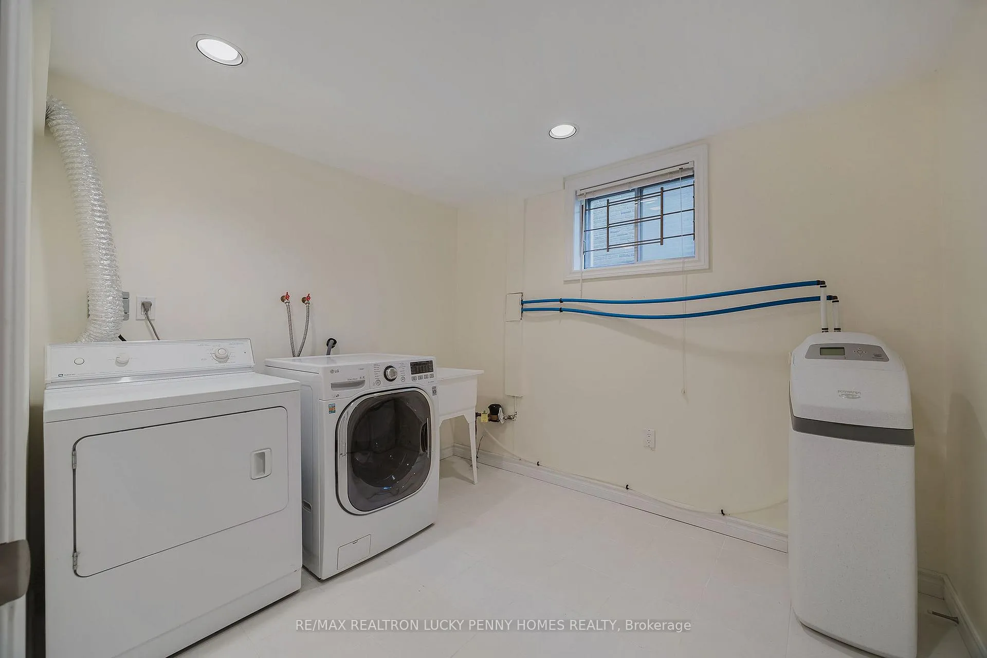 Photo 34 of 4 McPhail Court, Markham, Buttonville — HOMEH