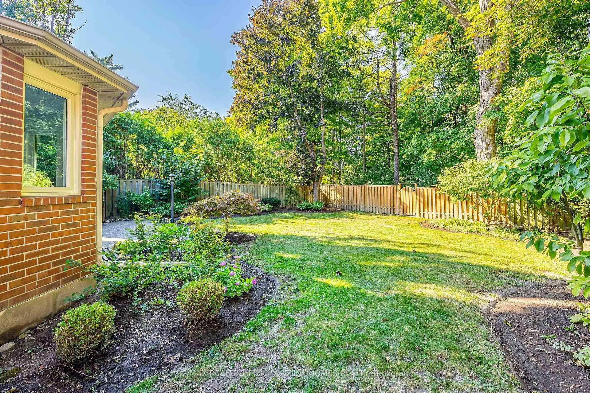 Photo 37 of 4 McPhail Court, Markham, Buttonville — HOMEH