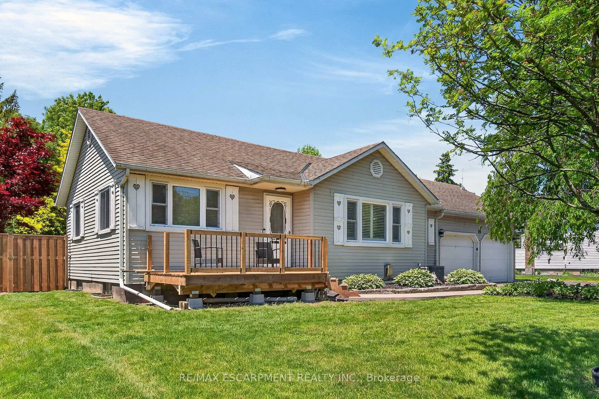 Photo 1 of 10 Elm Street, Norfolk, Simcoe — HOMEH