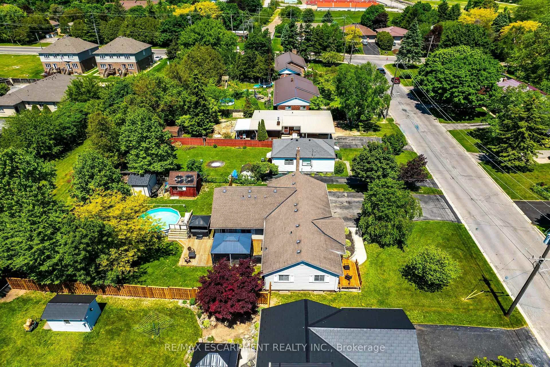 Photo 43 of 10 Elm Street, Norfolk, Simcoe — HOMEH
