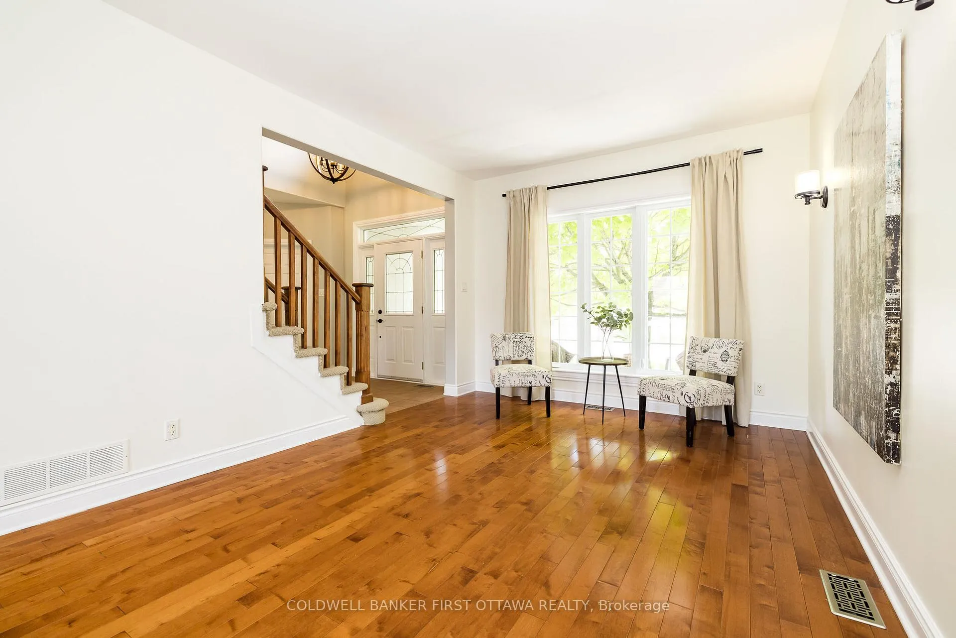 Photo 7 of 187 Glenncastle Drive, Ottawa, Carp — HOMEH