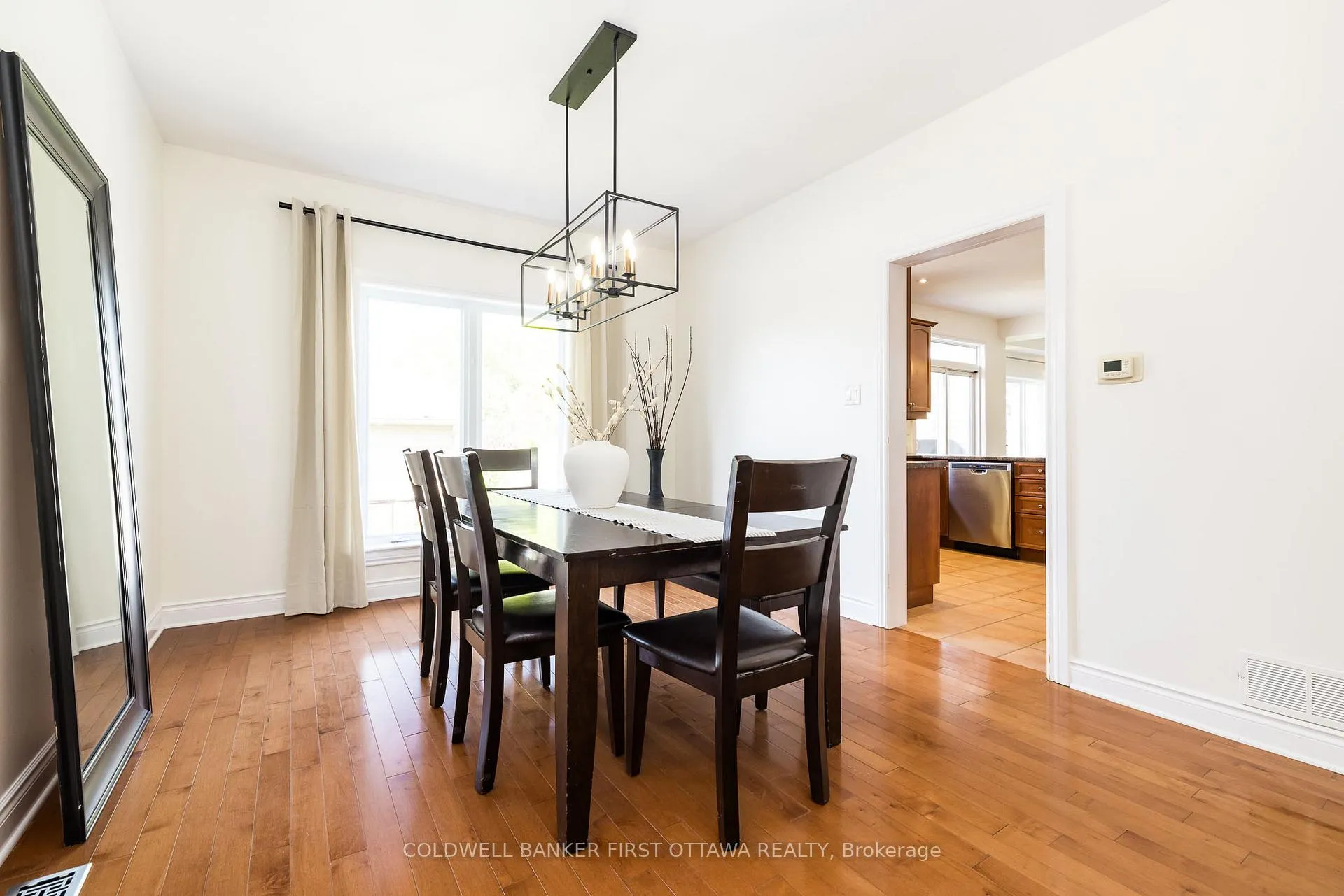 Photo 9 of 187 Glenncastle Drive, Ottawa, Carp — HOMEH