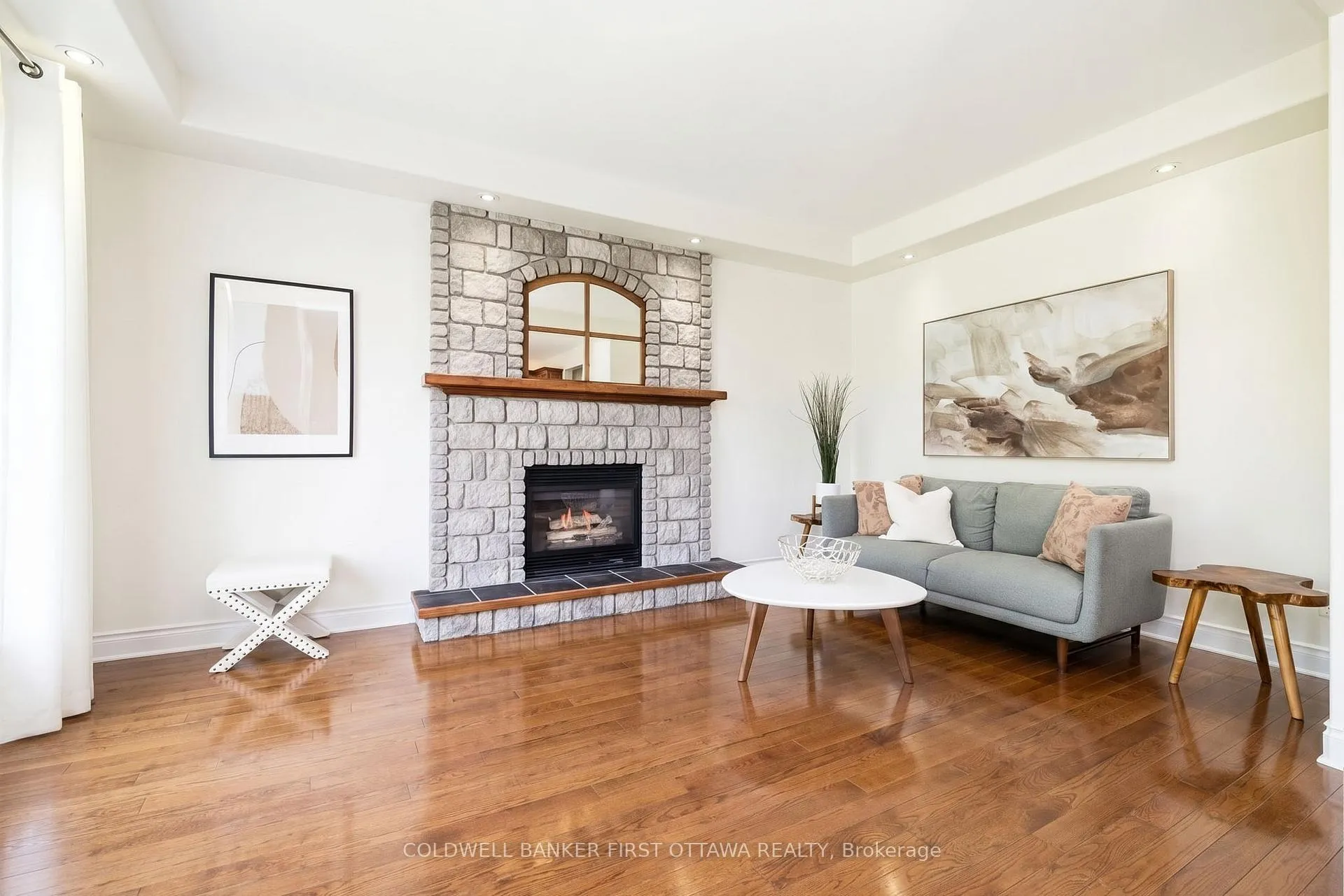 Photo 18 of 187 Glenncastle Drive, Ottawa, Carp — HOMEH