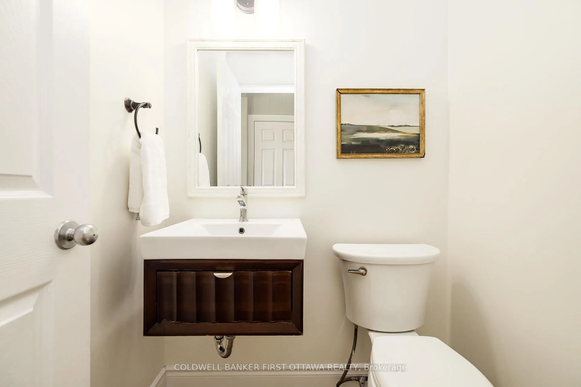 Photo 23 of 187 Glenncastle Drive, Ottawa, Carp — HOMEH